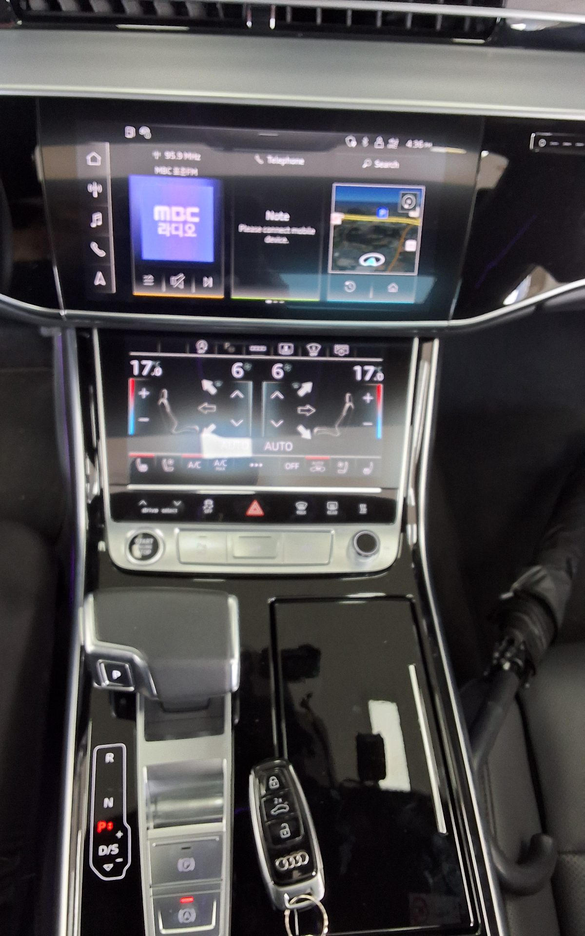 أودي A8 2023 - صورة 16