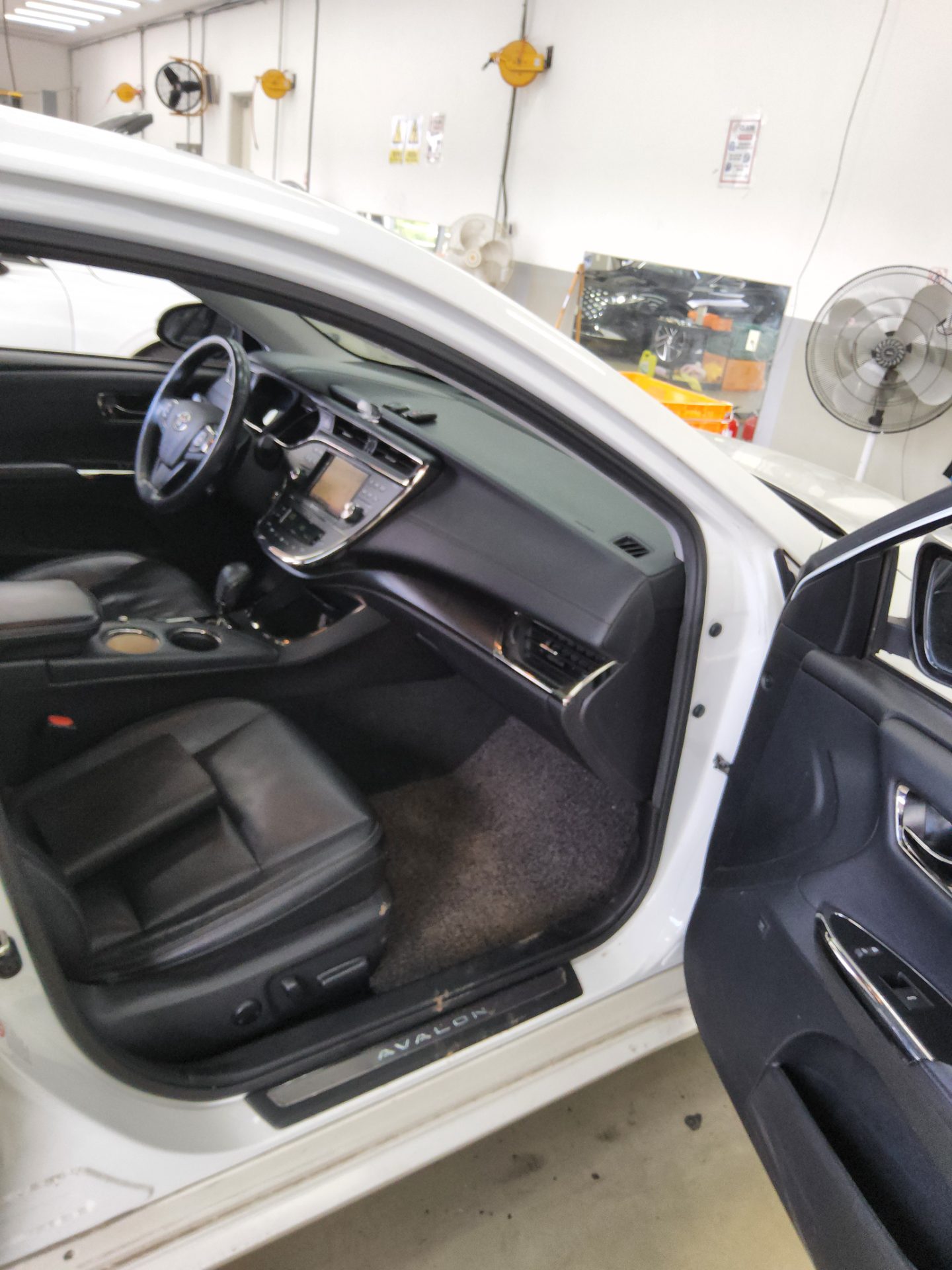 Toyota Avalon - 13