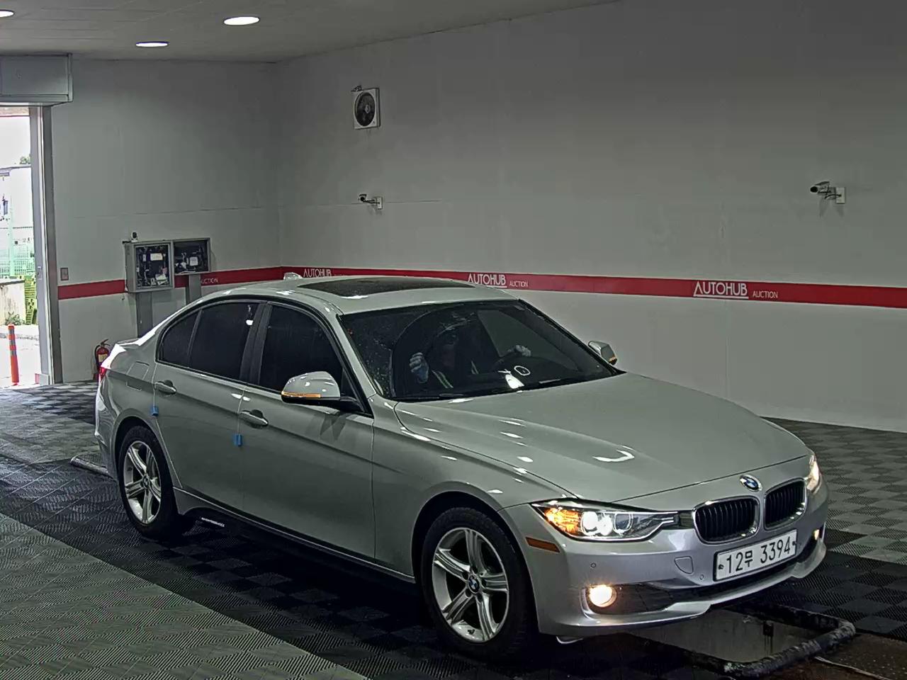 BMW 3 Series 2015 - Image 2