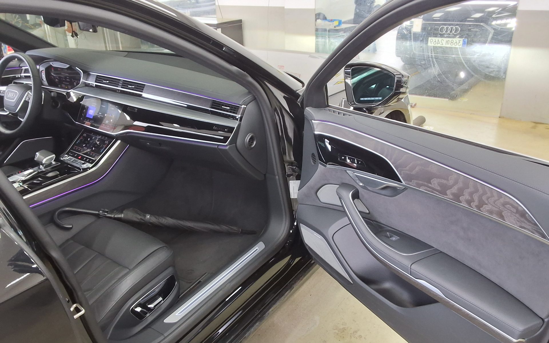 أودي A8 2023 - صورة 13