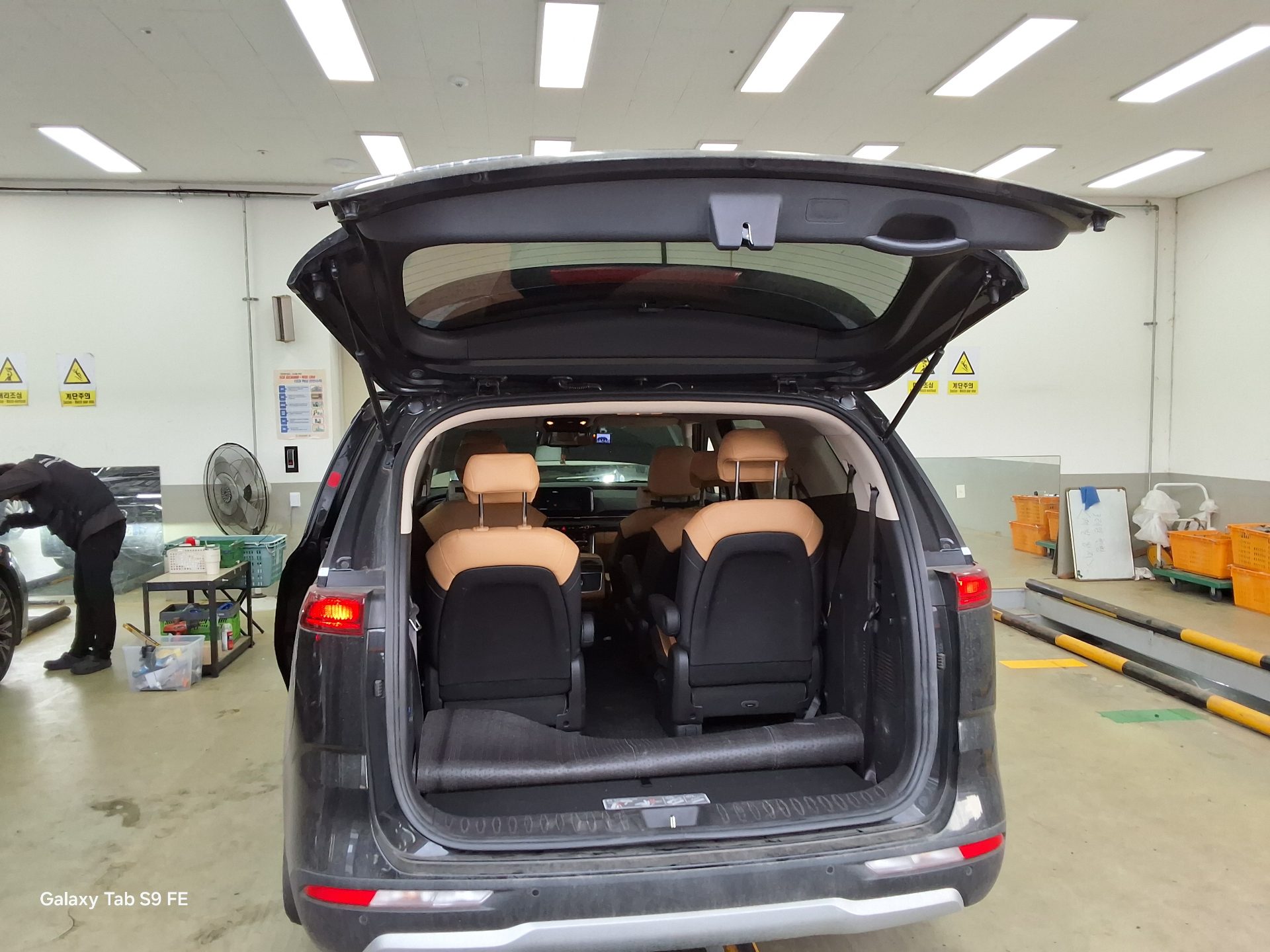 2021 - kia carnival