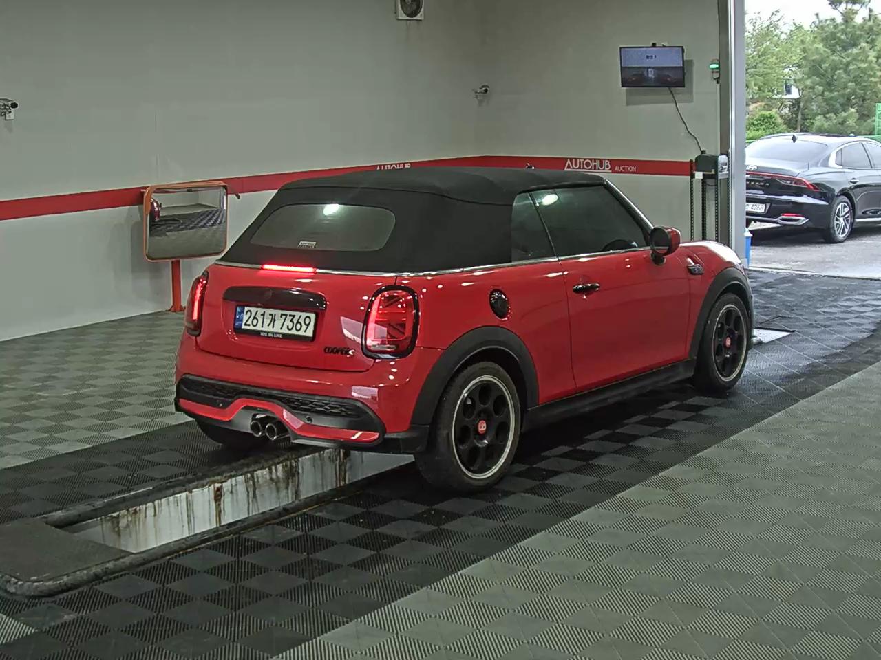 BMW MINI 2022 - Image 4