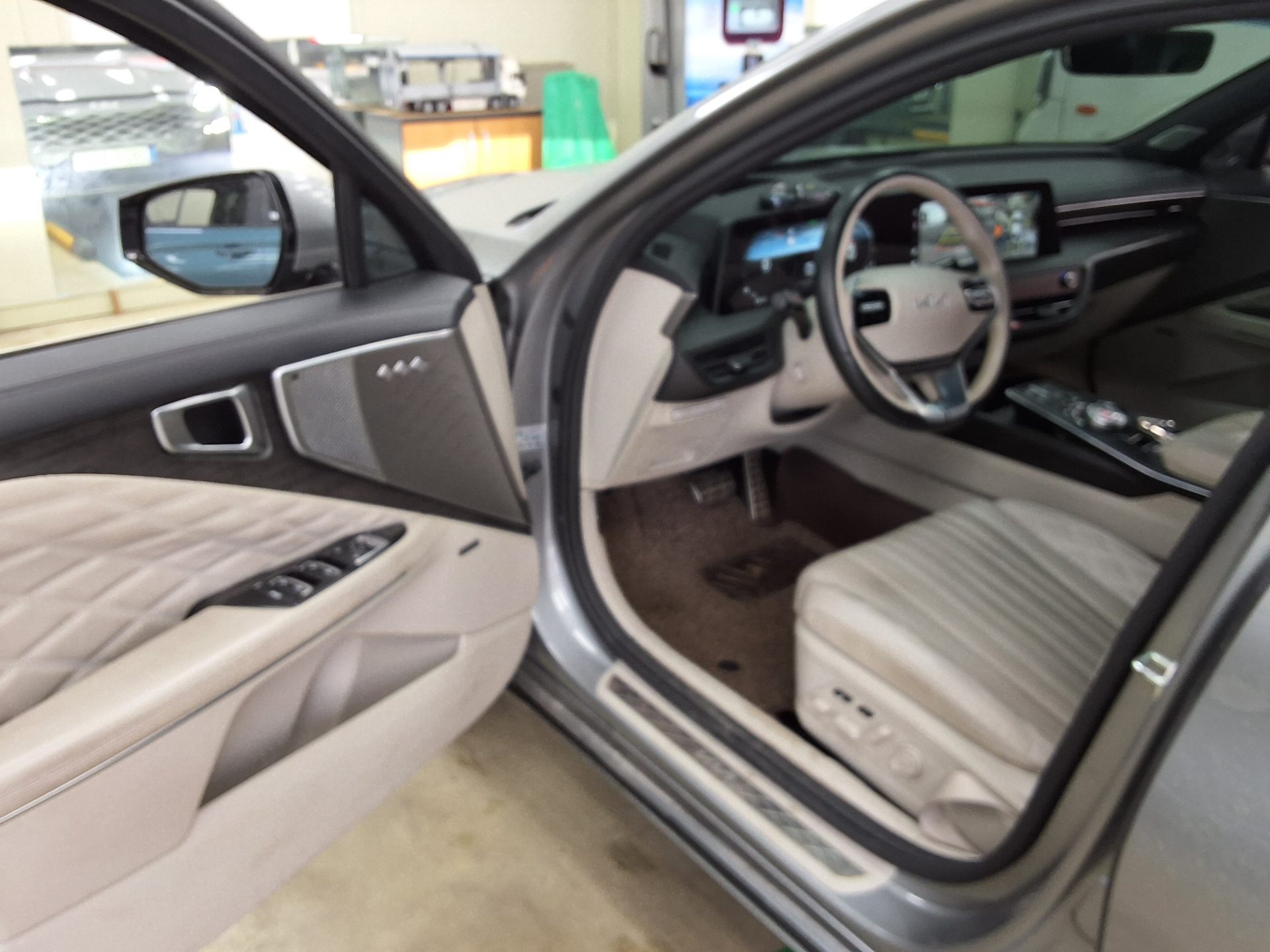 Kia K8 2022 - Image 9