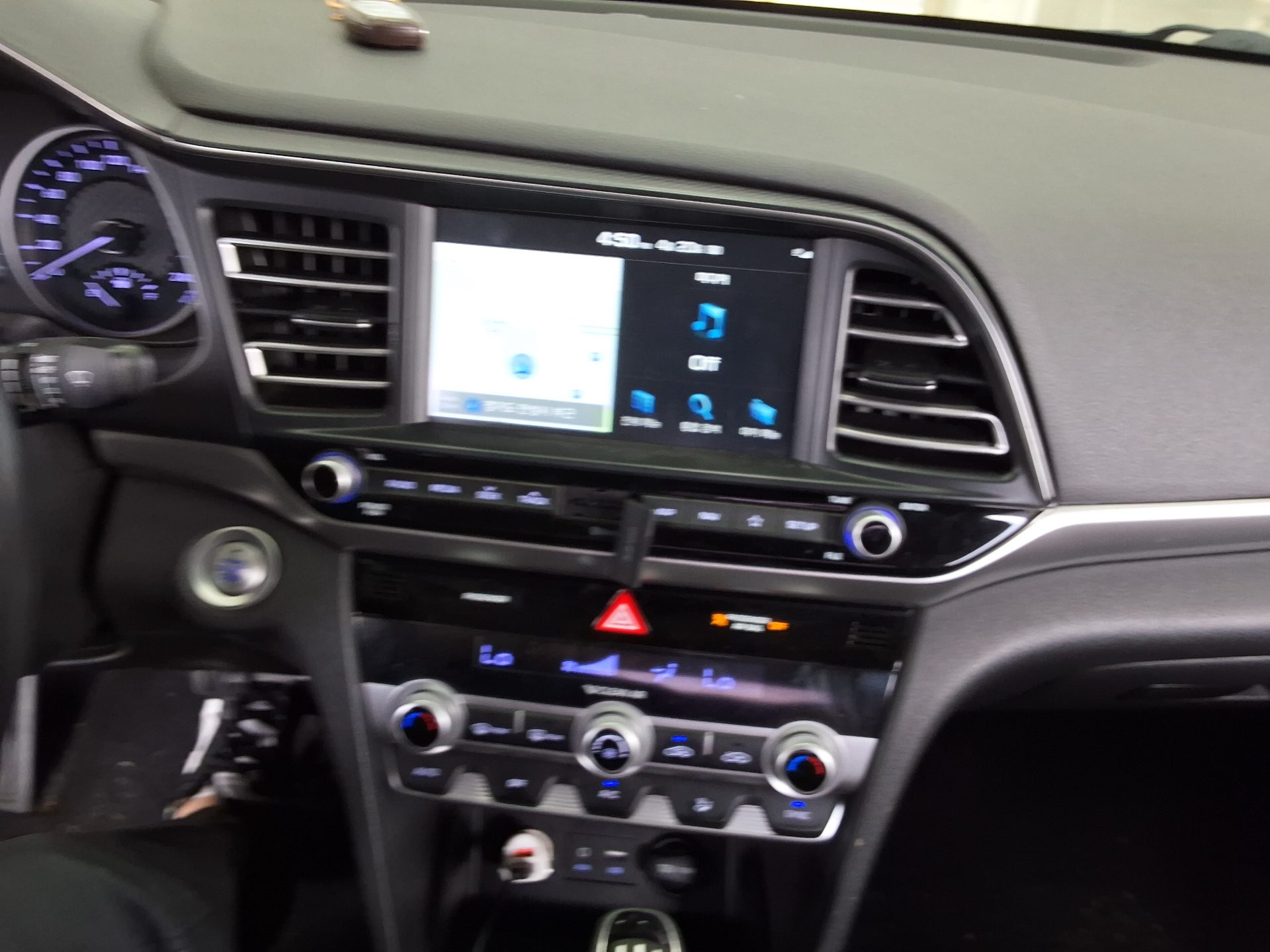 Hyundai Elantra 2019 - Image 21
