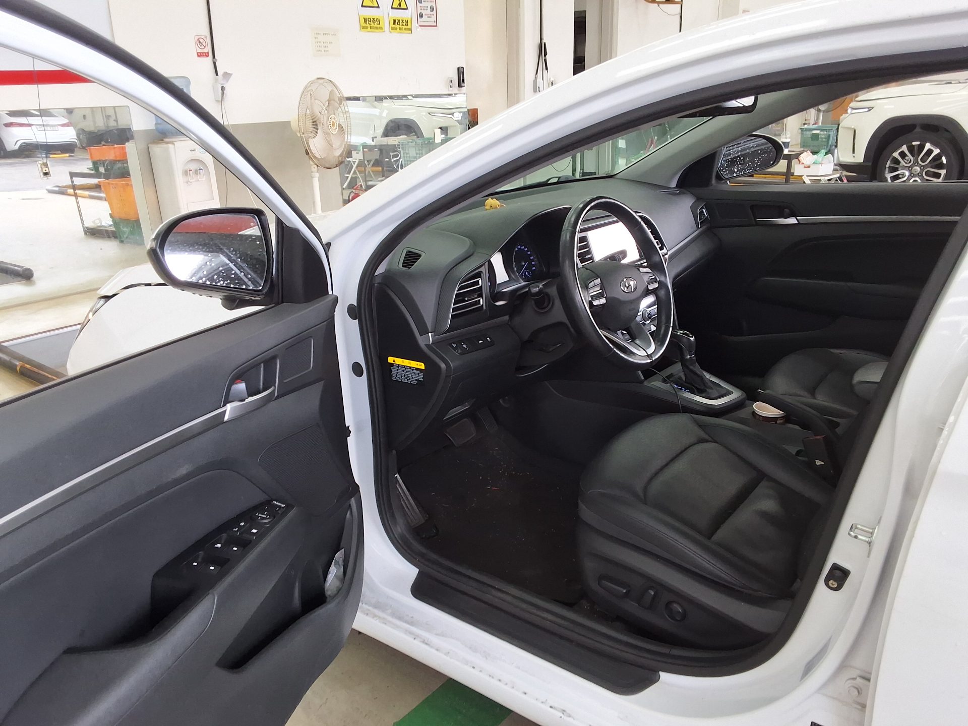 Hyundai Elantra 2019 - Image 9