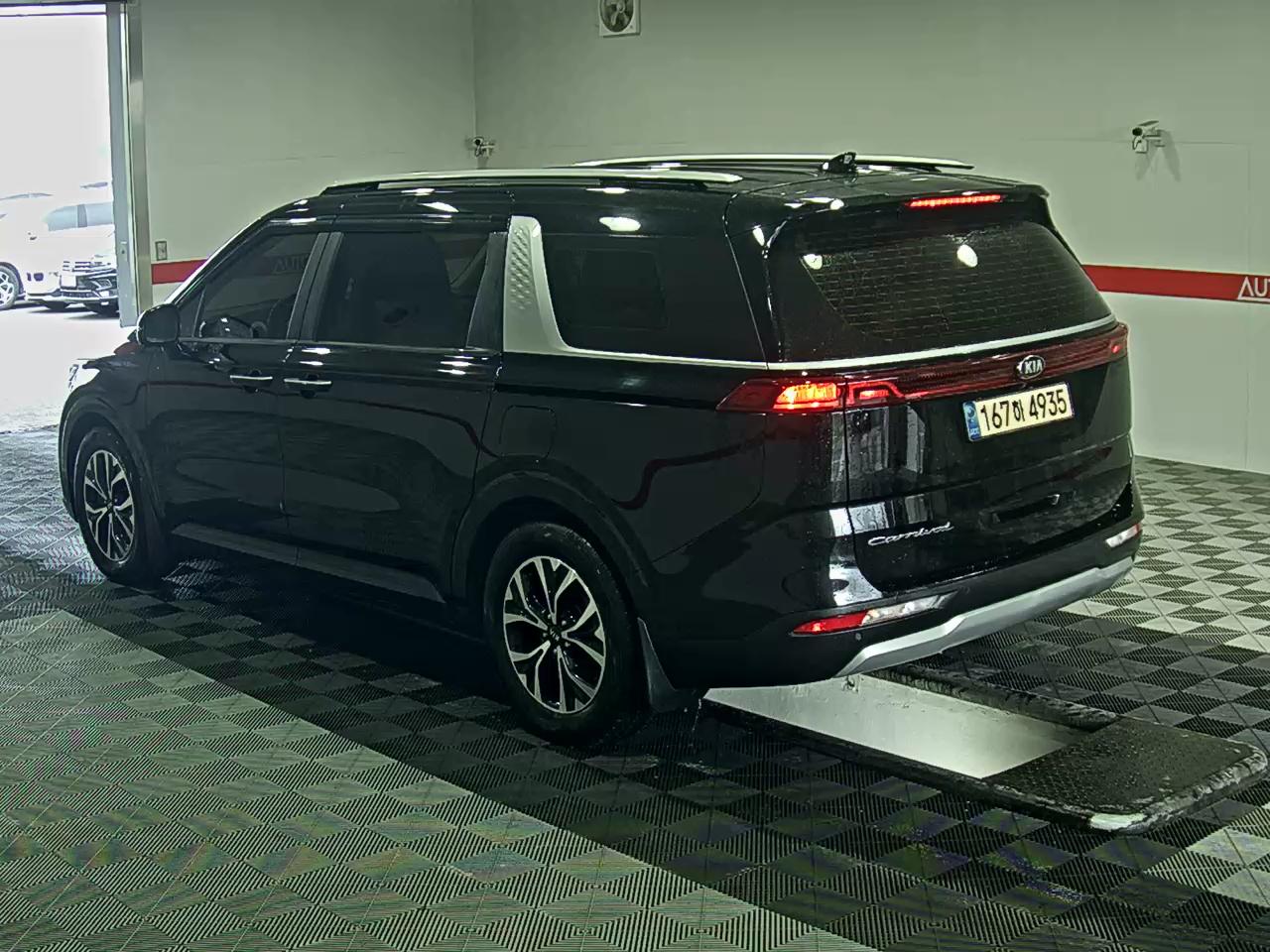 2021 - kia carnival