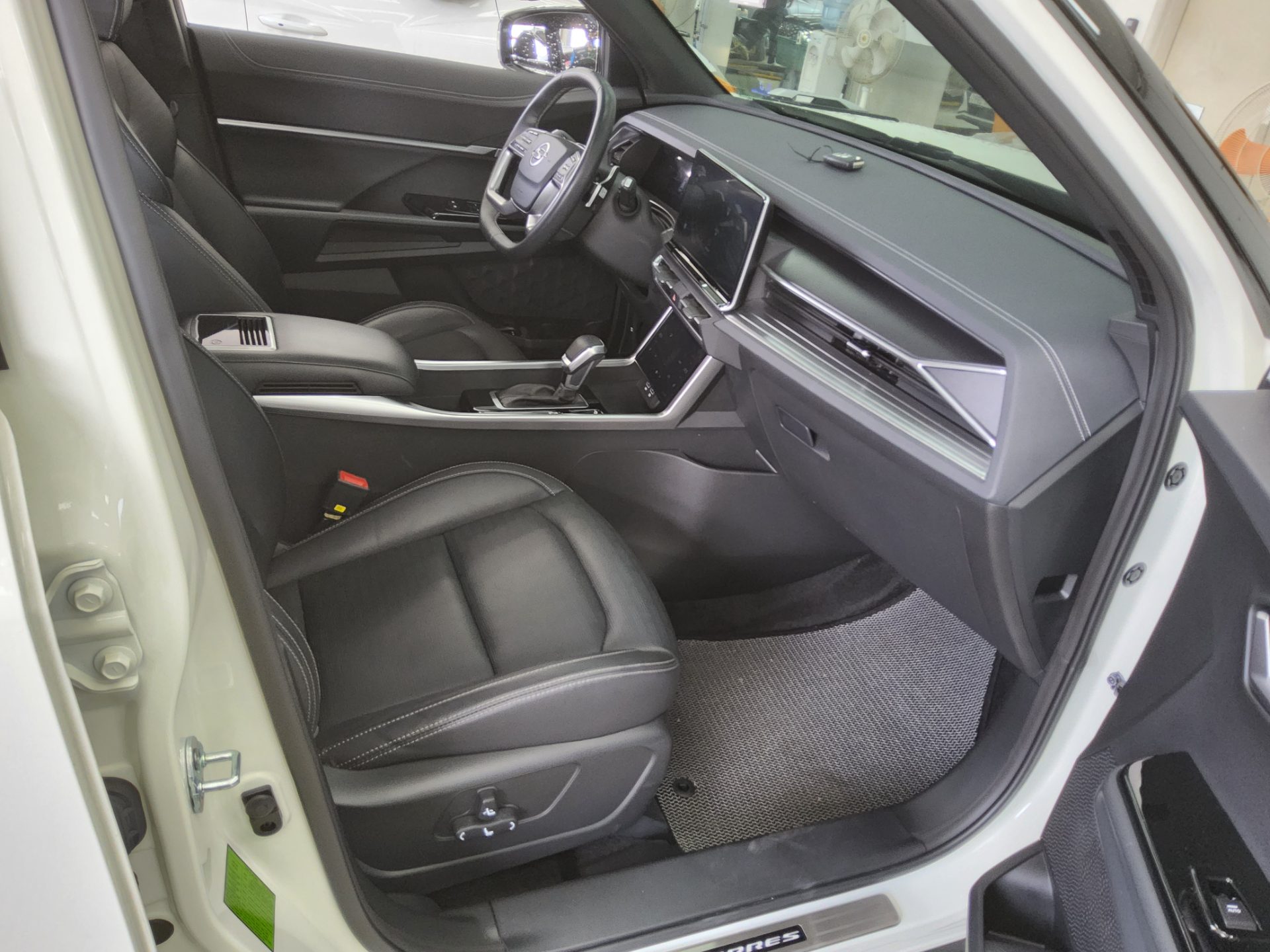 KG Mobility Torres 2023 - Image 13