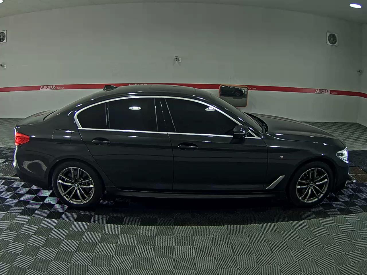 BMW 5 Series 2020 - Image 3