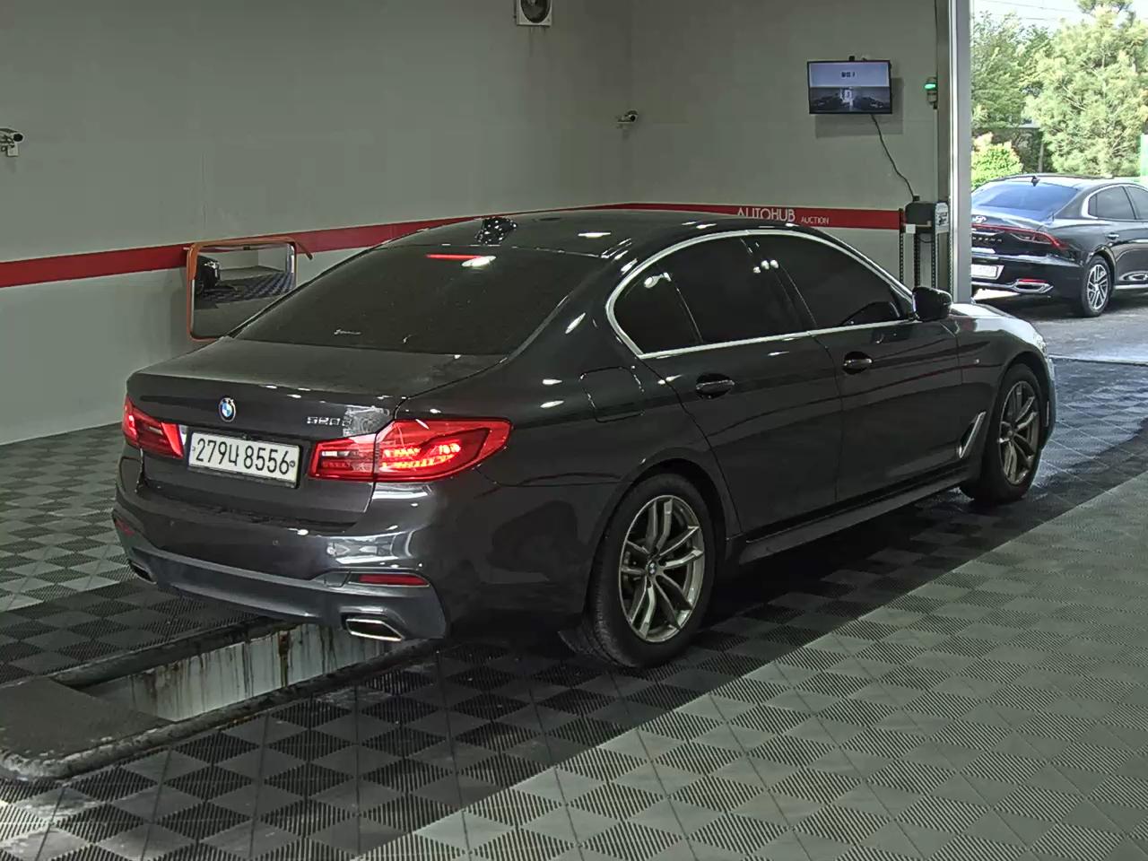 BMW 5 Series 2020 - Image 4