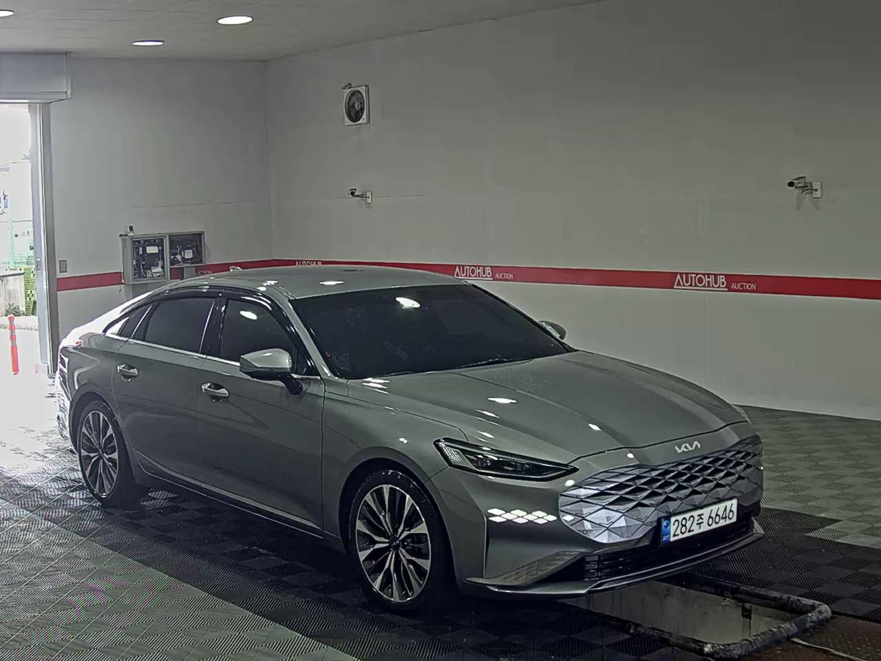 Kia K8 2022 - Image 2