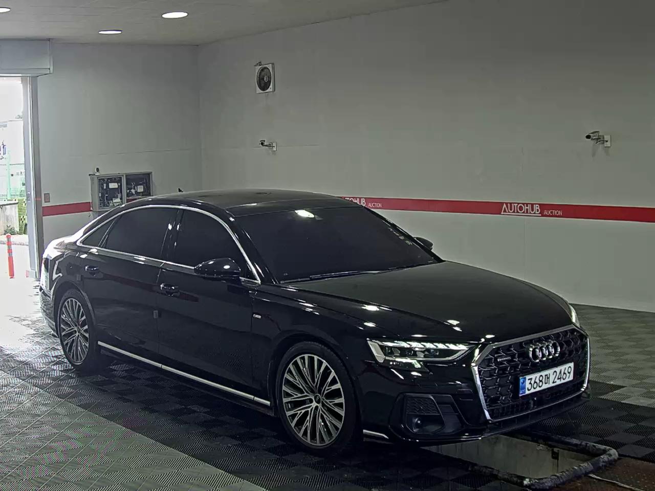 أودي A8 2023 - صورة 2