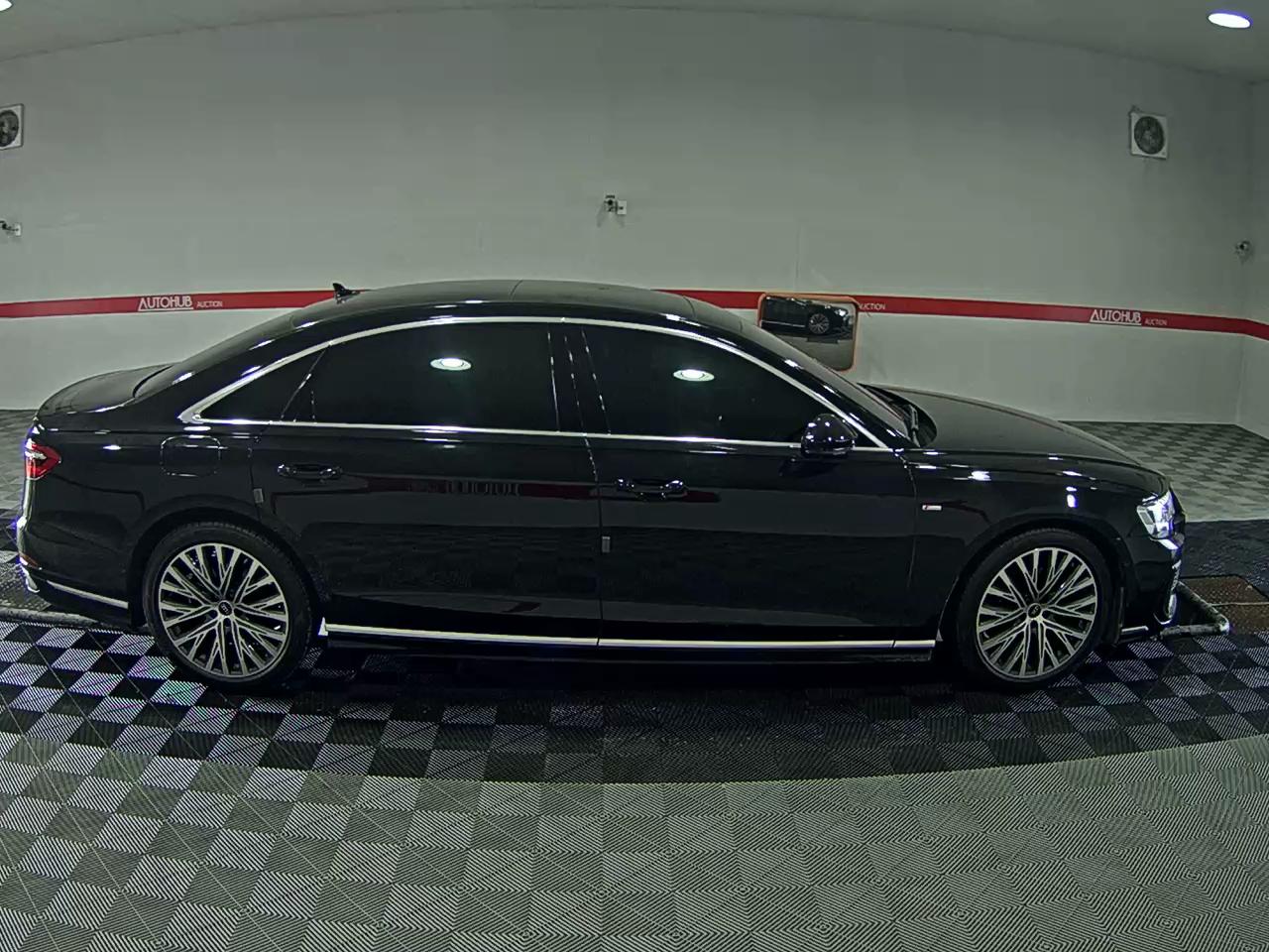 أودي A8 2023 - صورة 3