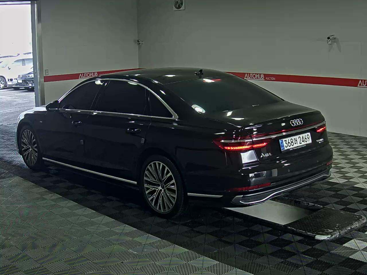 أودي A8 2023 - صورة 5