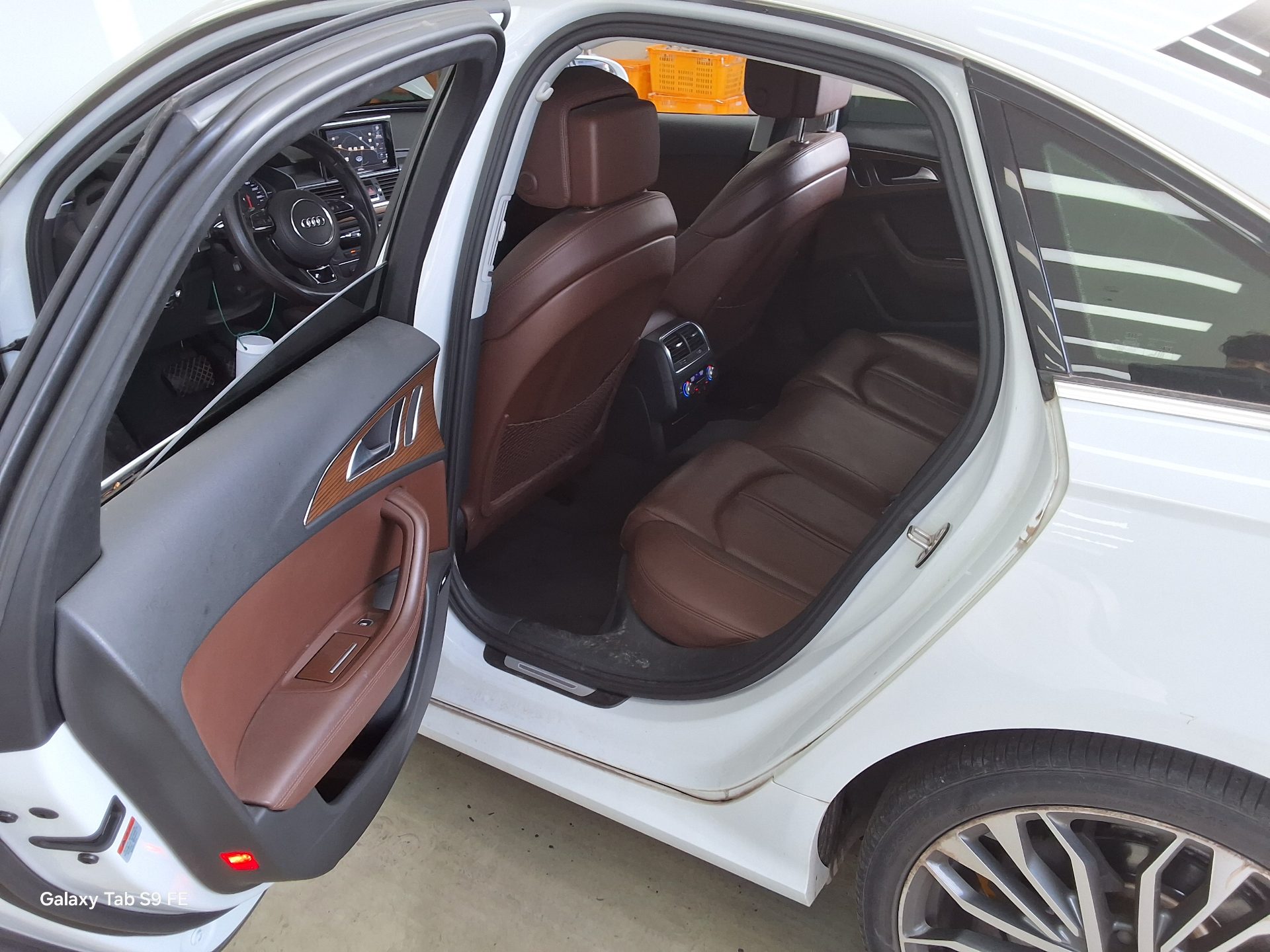 أودي A6 2016 - صورة 11