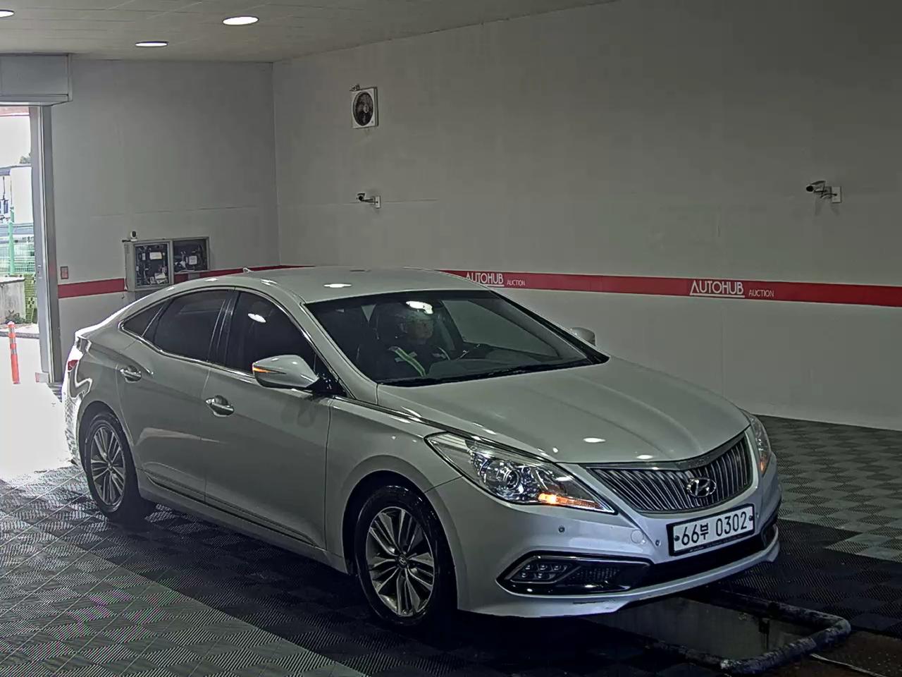 Hyundai Grandeur 2016 - Image 2