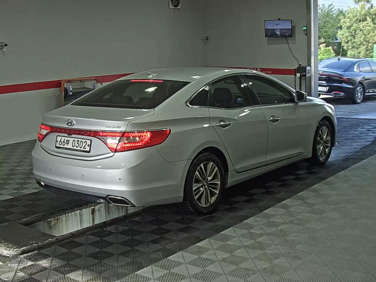 Hyundai Grandeur 2016 - Image 4