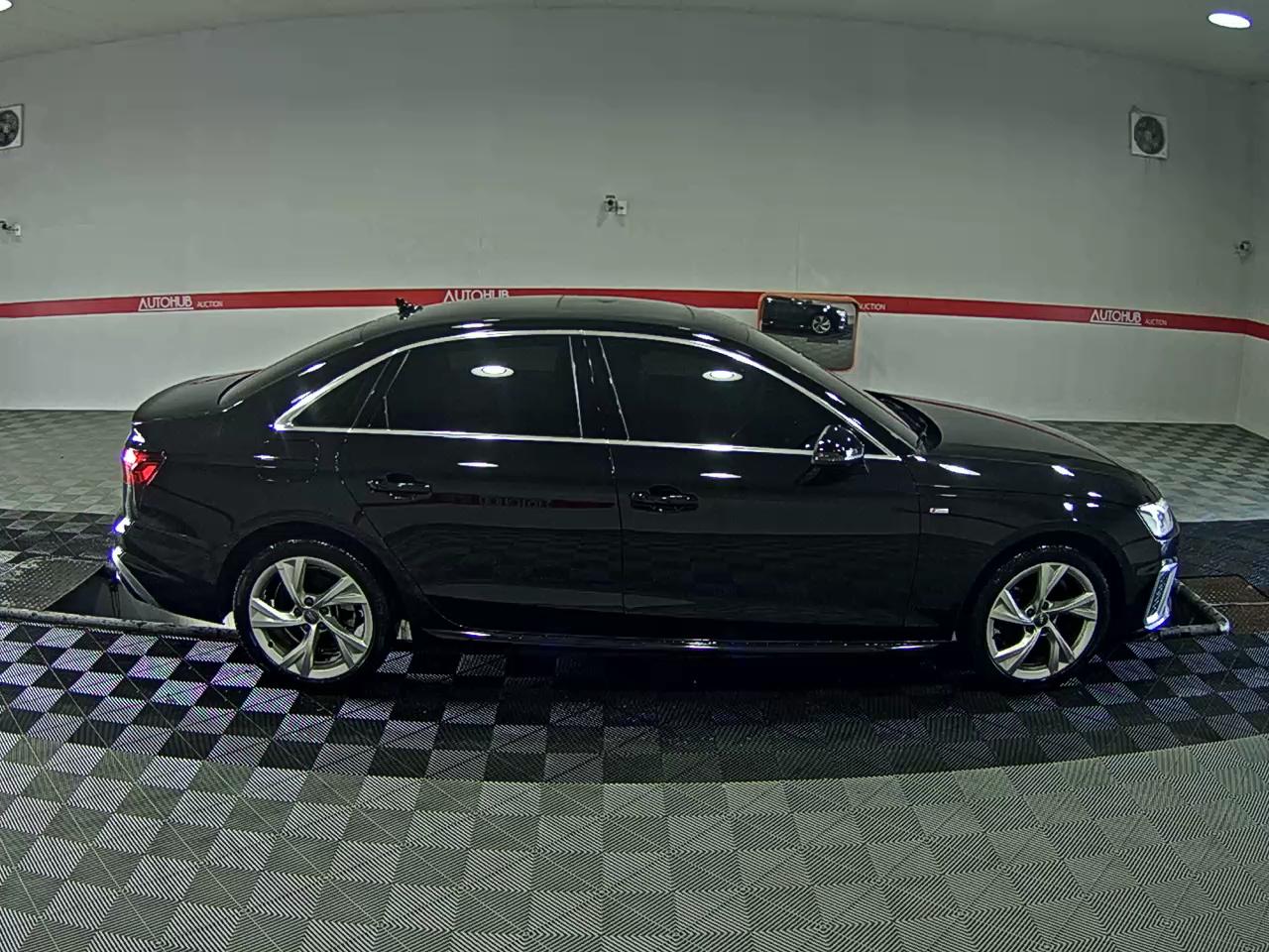 아우디 A4 2021 - 이미지 3