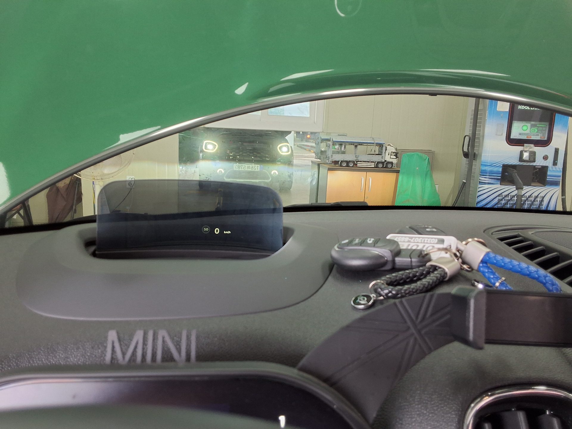 BMW MINI 2023 - Image 17