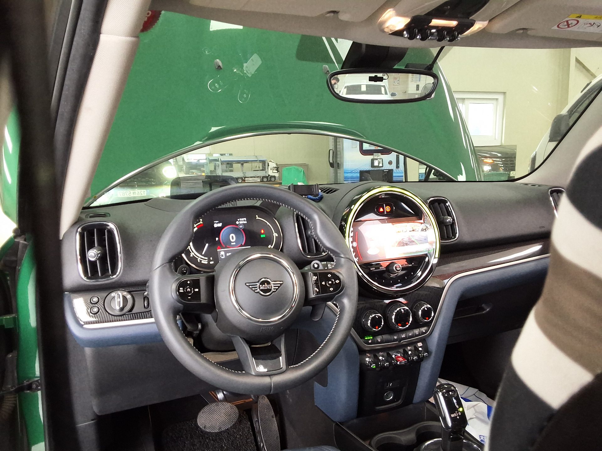 BMW MINI 2023 - Image 10