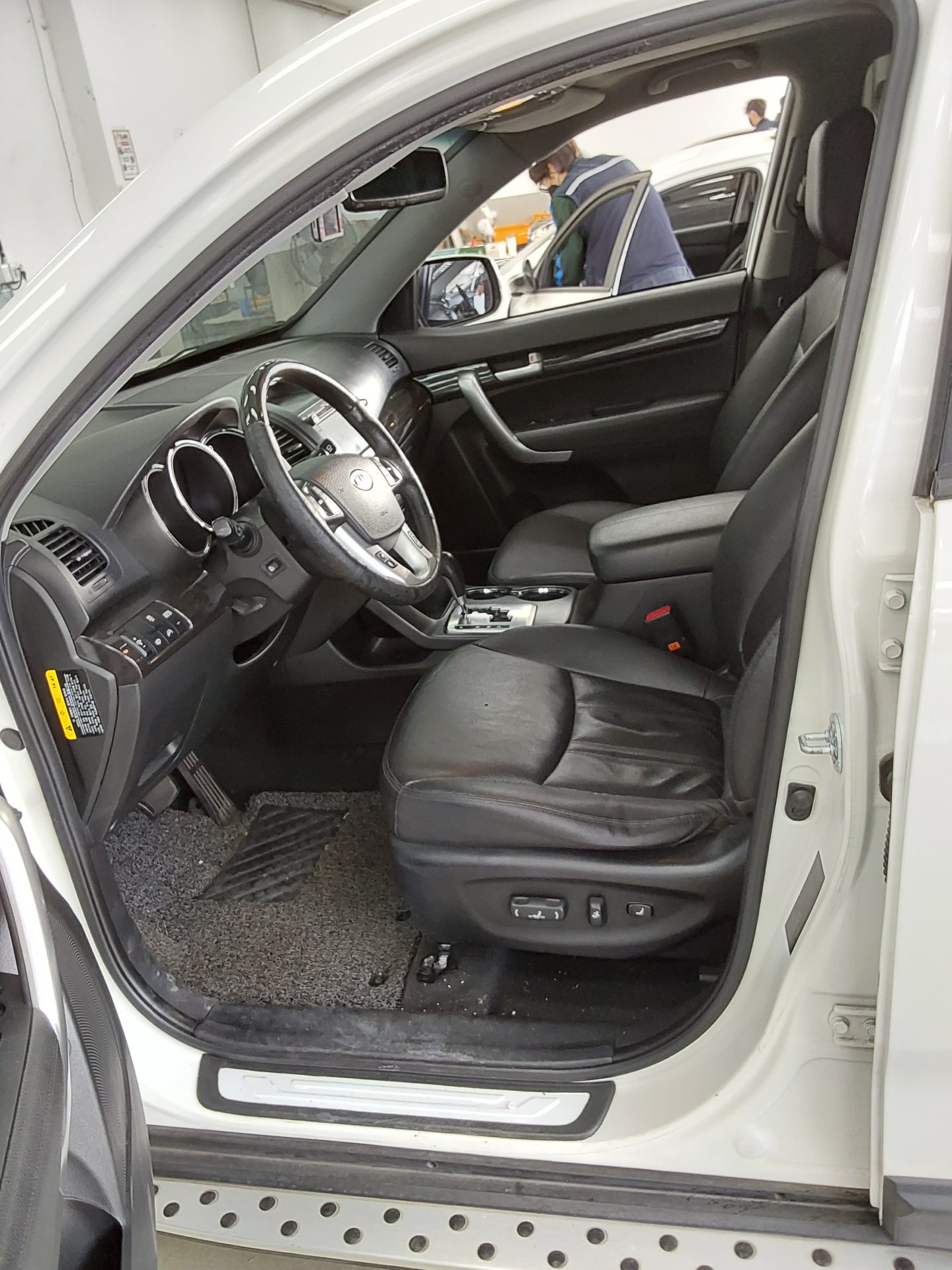 كيا سورينتو 2012 - صورة 9