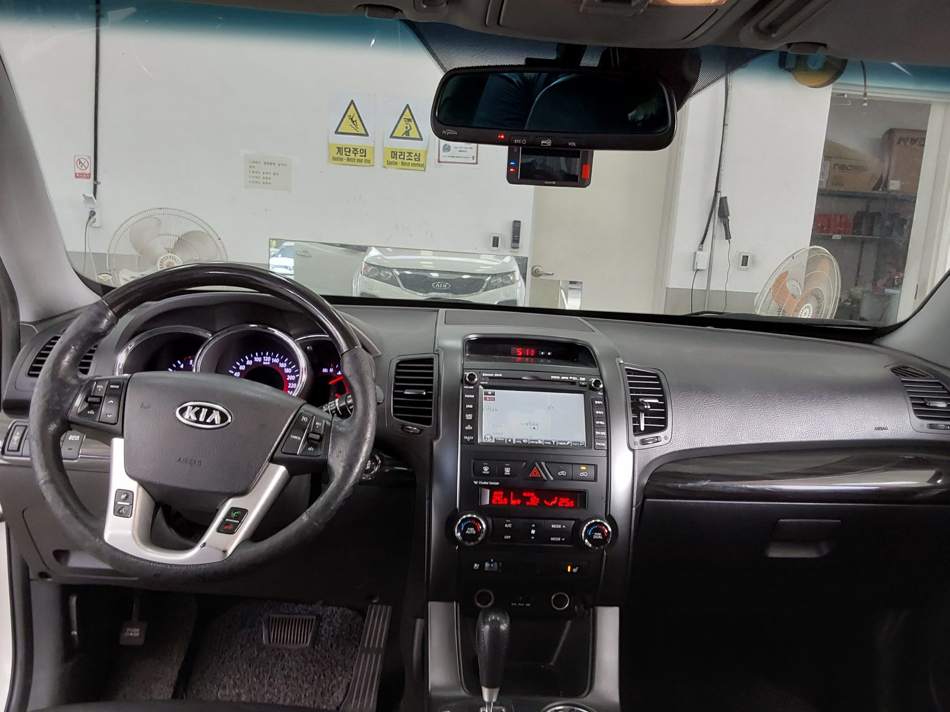 كيا سورينتو 2012 - صورة 10