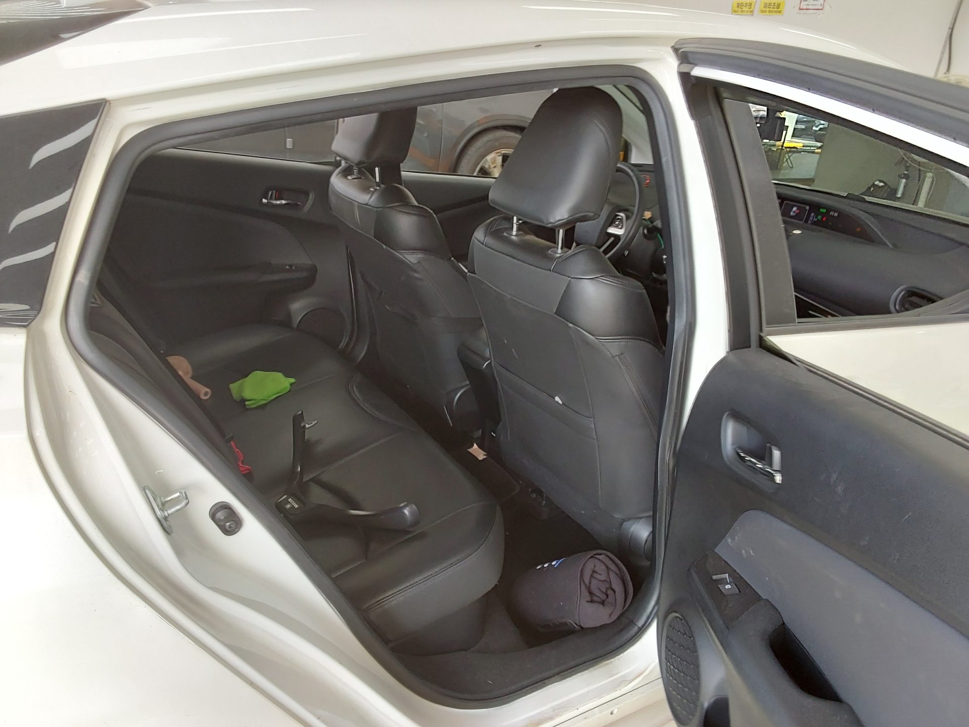 TOYOTA 프리우스 - 12