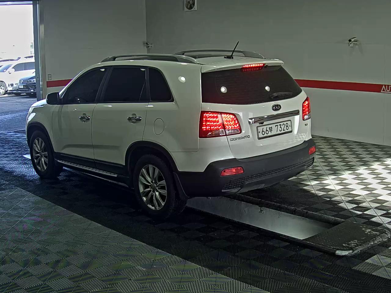 كيا سورينتو 2012 - صورة 5