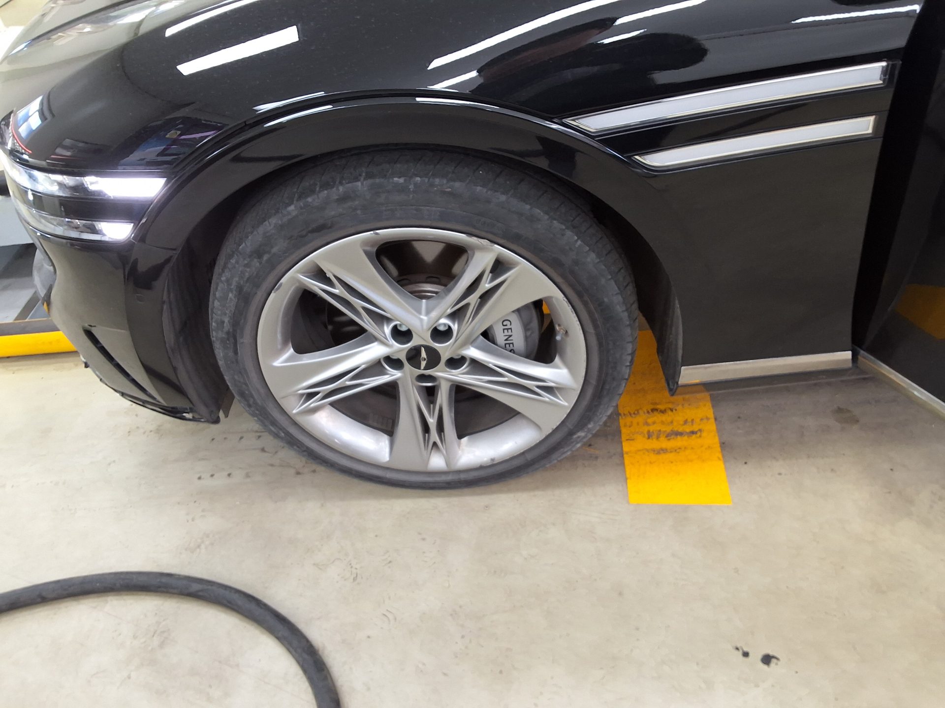 هيونداي جينيسيس 2023 - صورة 20