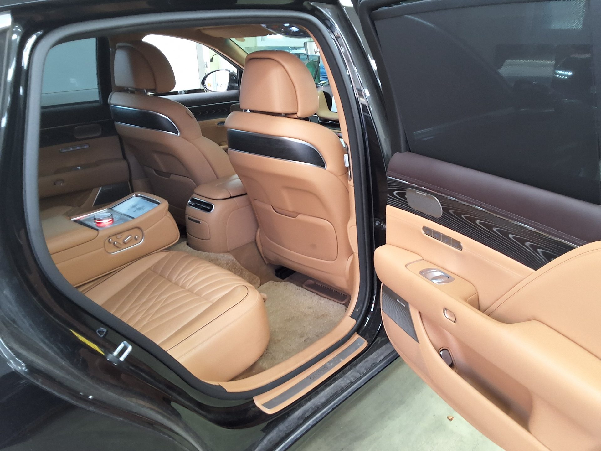 هيونداي جينيسيس 2023 - صورة 12