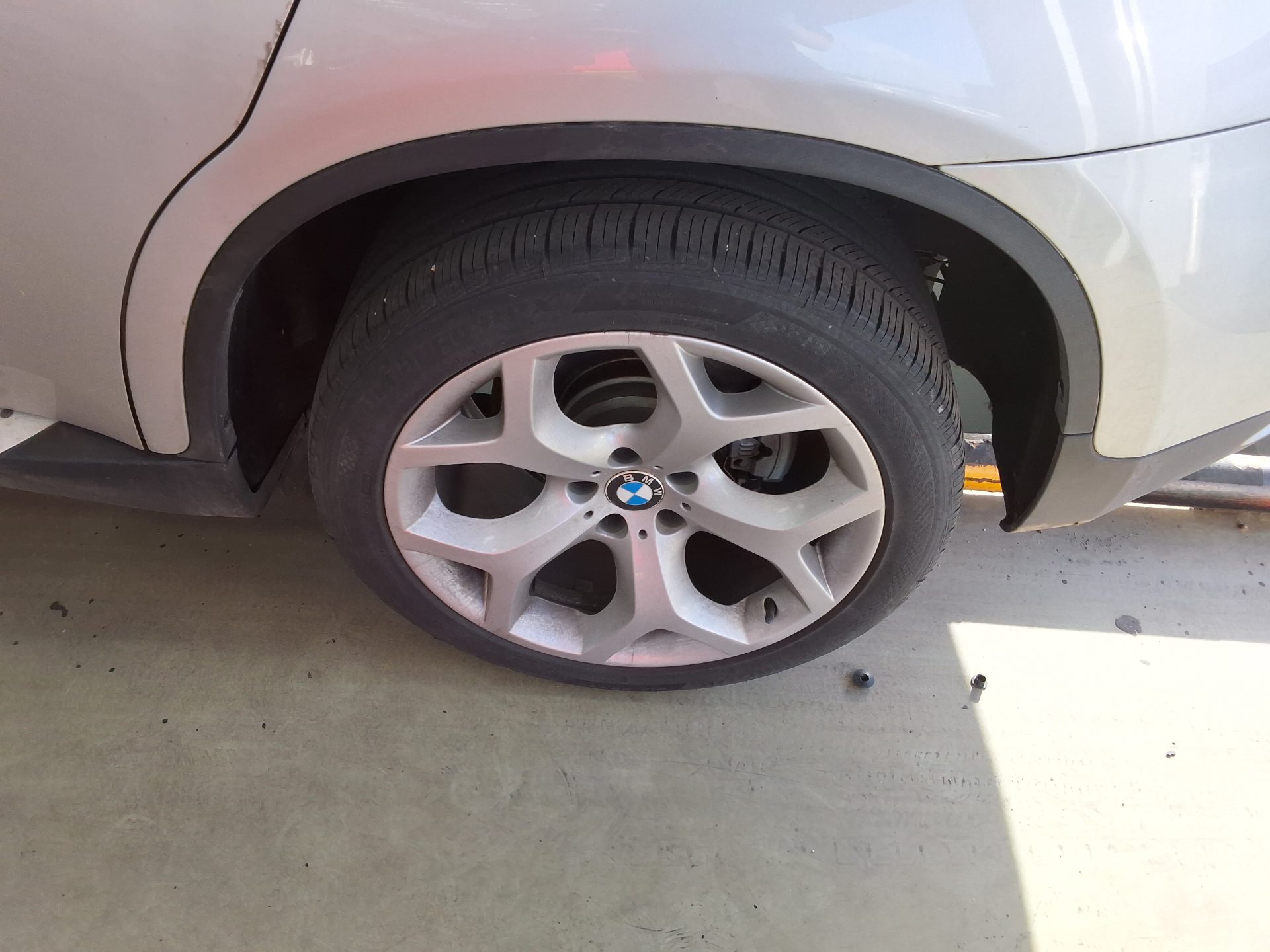 بي إم دبليو X6 2014 - صورة 18