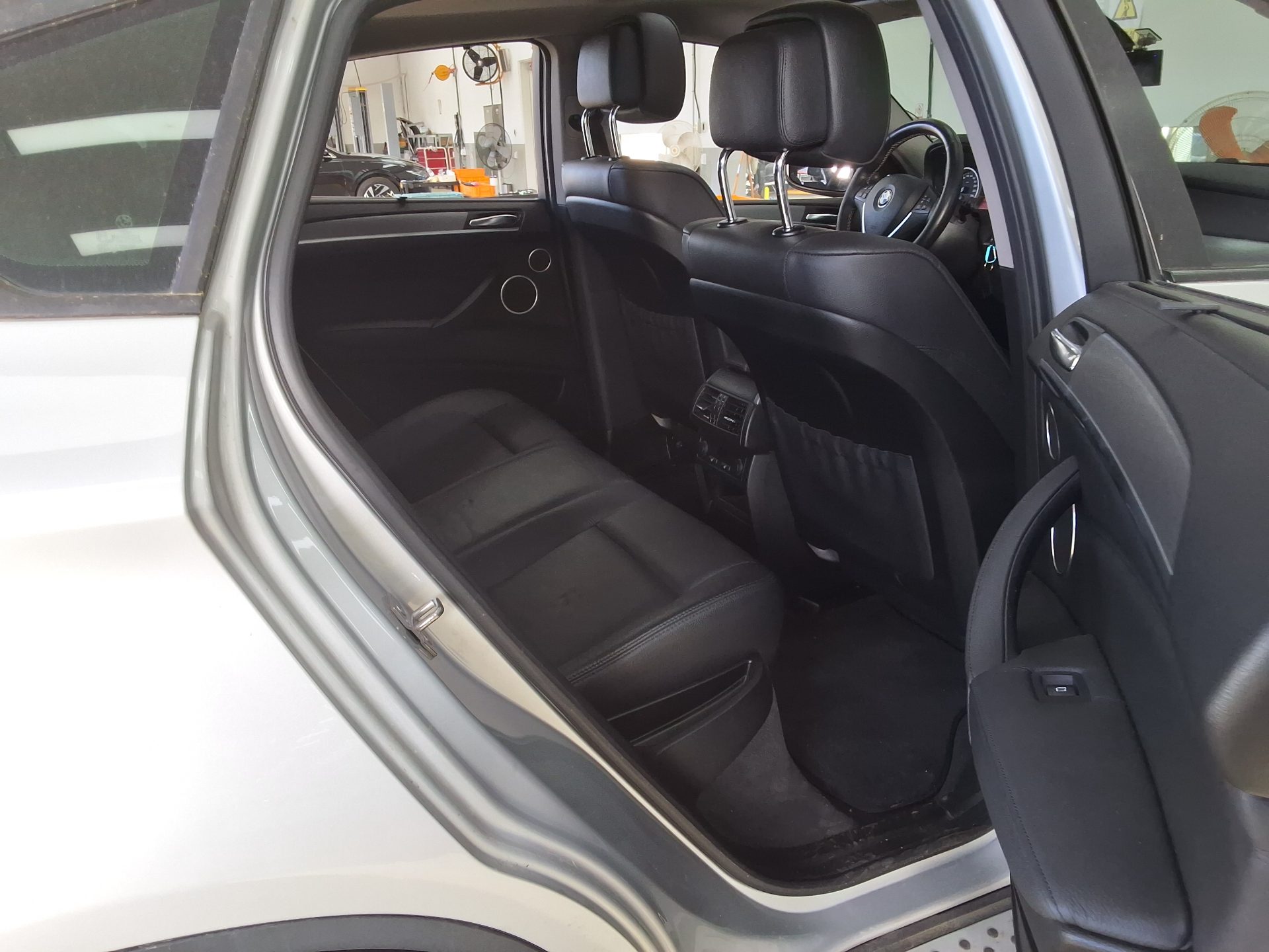 بي إم دبليو X6 2014 - صورة 12