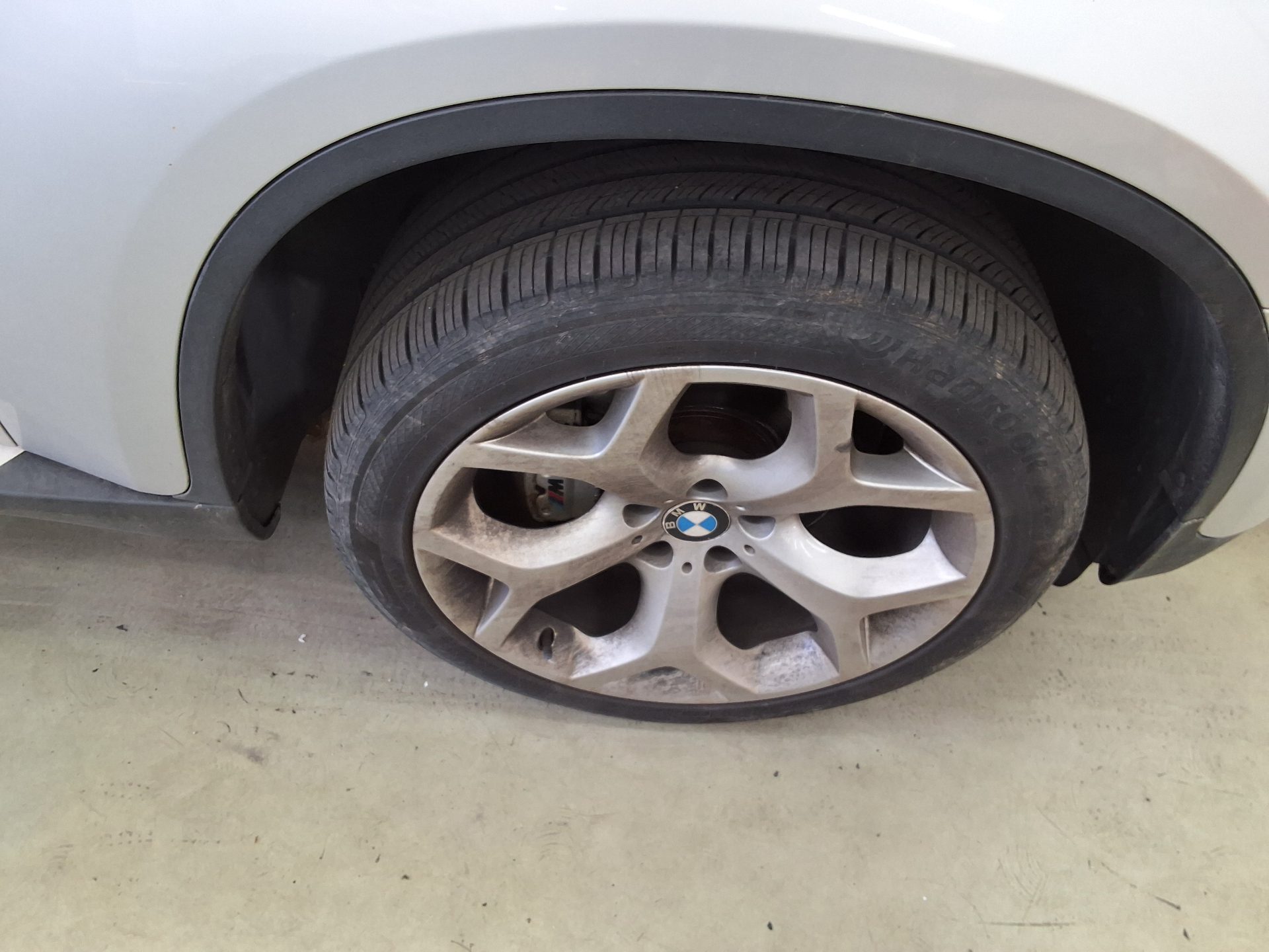 بي إم دبليو X6 2014 - صورة 19