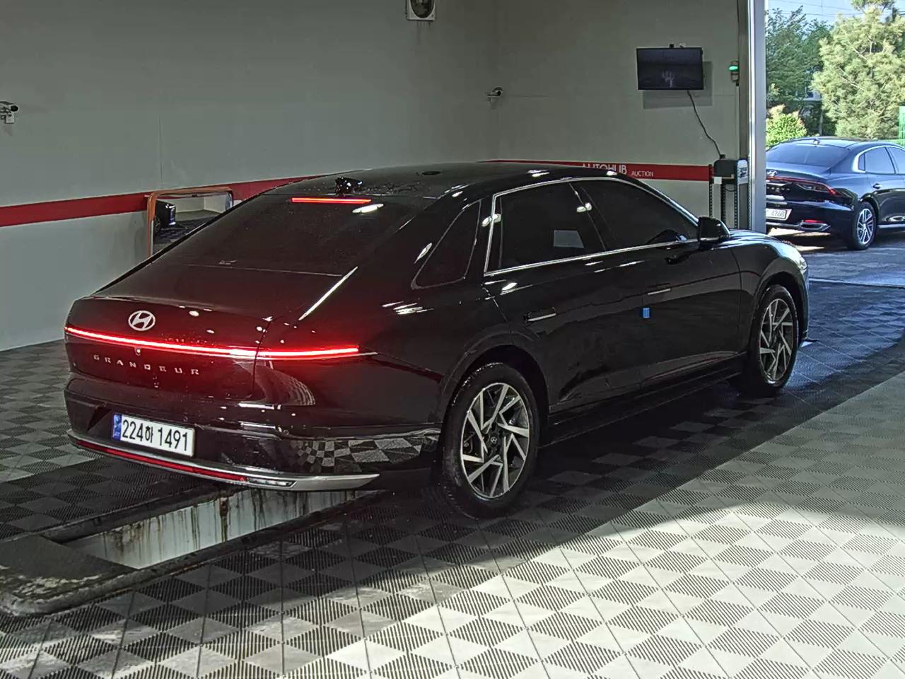 Hyundai Grandeur 2025 - Image 4