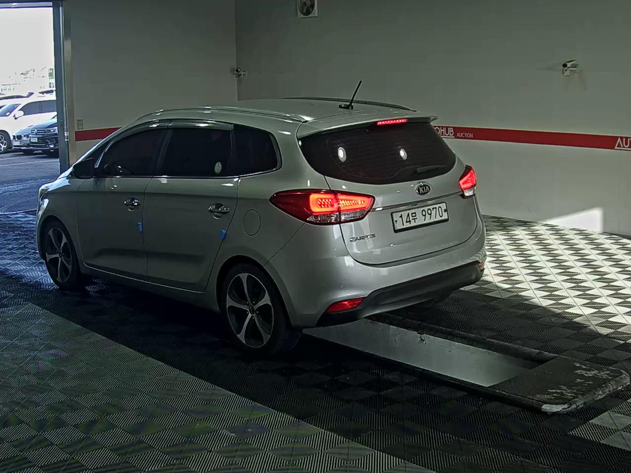 كيا كارينز 2016 - صورة 5