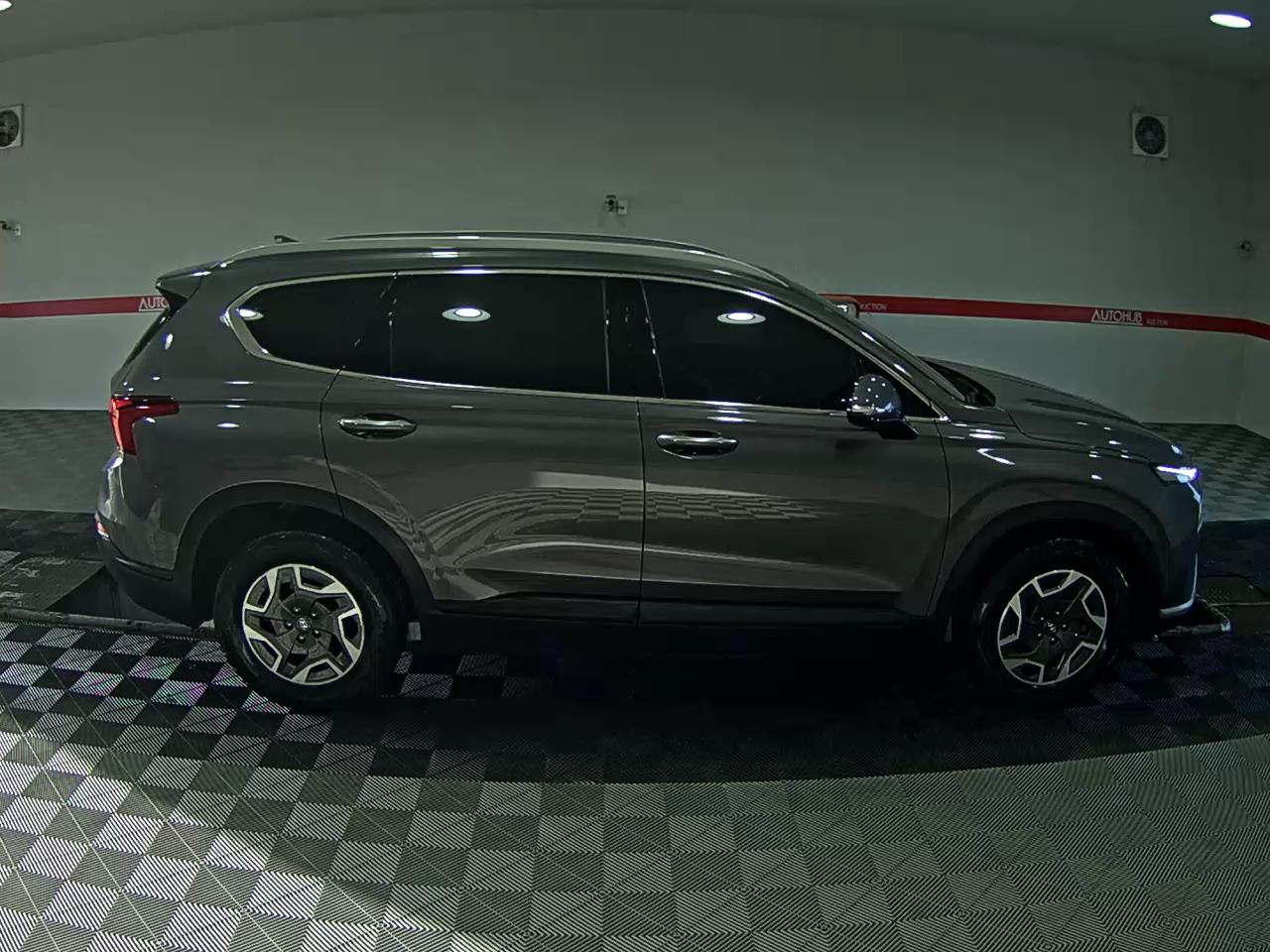 Hyundai Santa Fe 2023 - Image 3