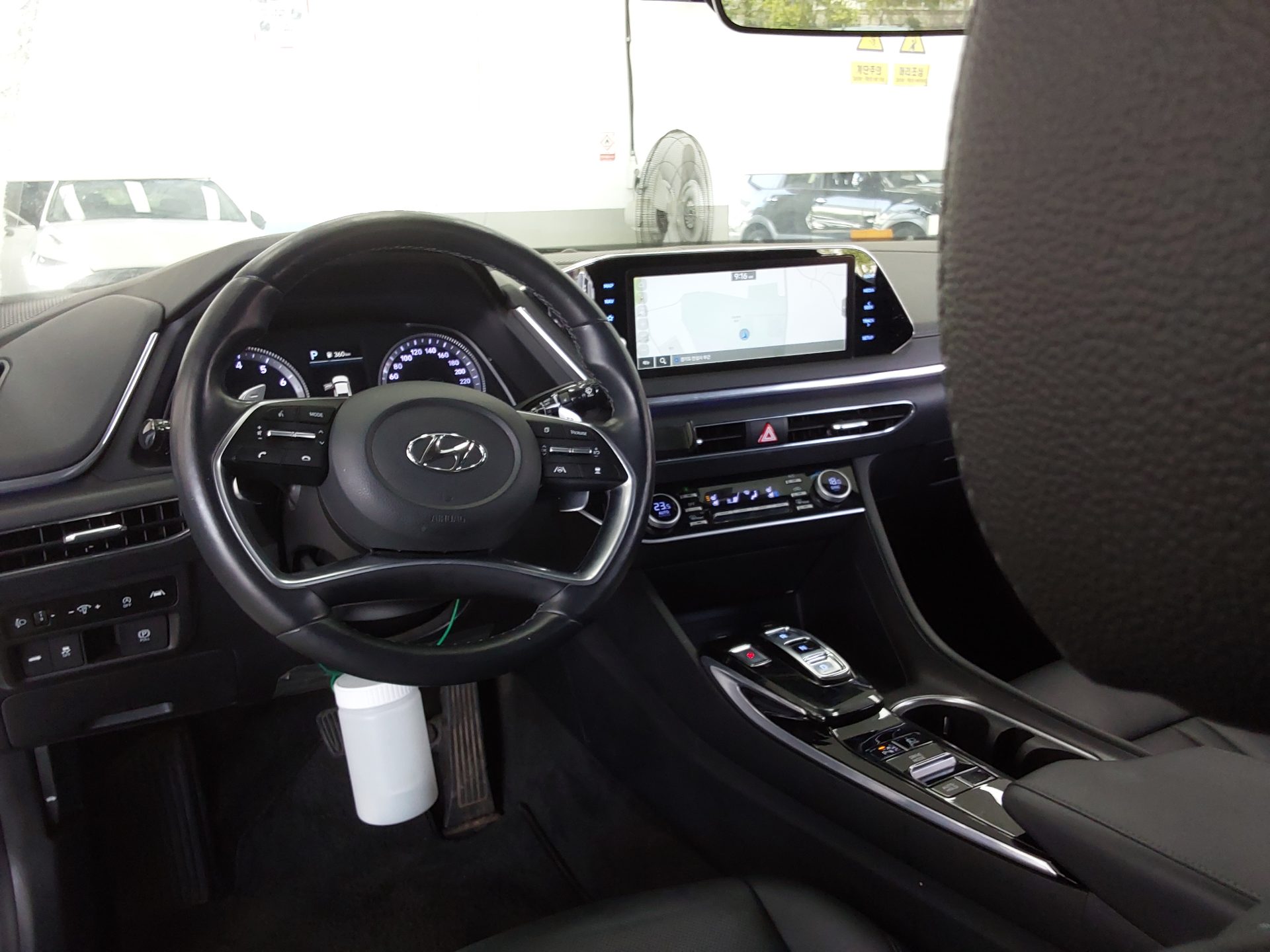 Hyundai Sonata 2023 - Image 10