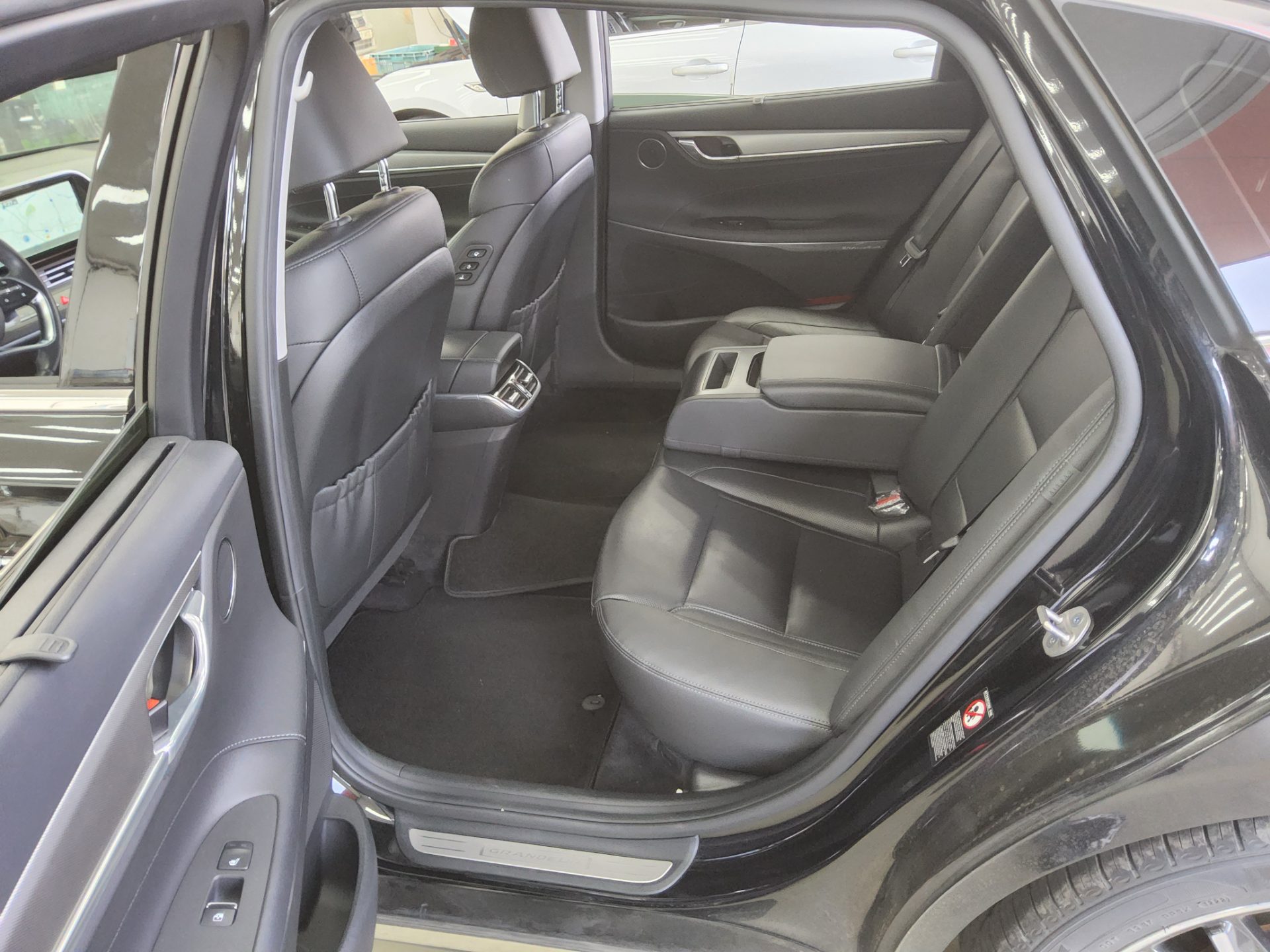 هيونداي جرانجر 2023 - صورة 11