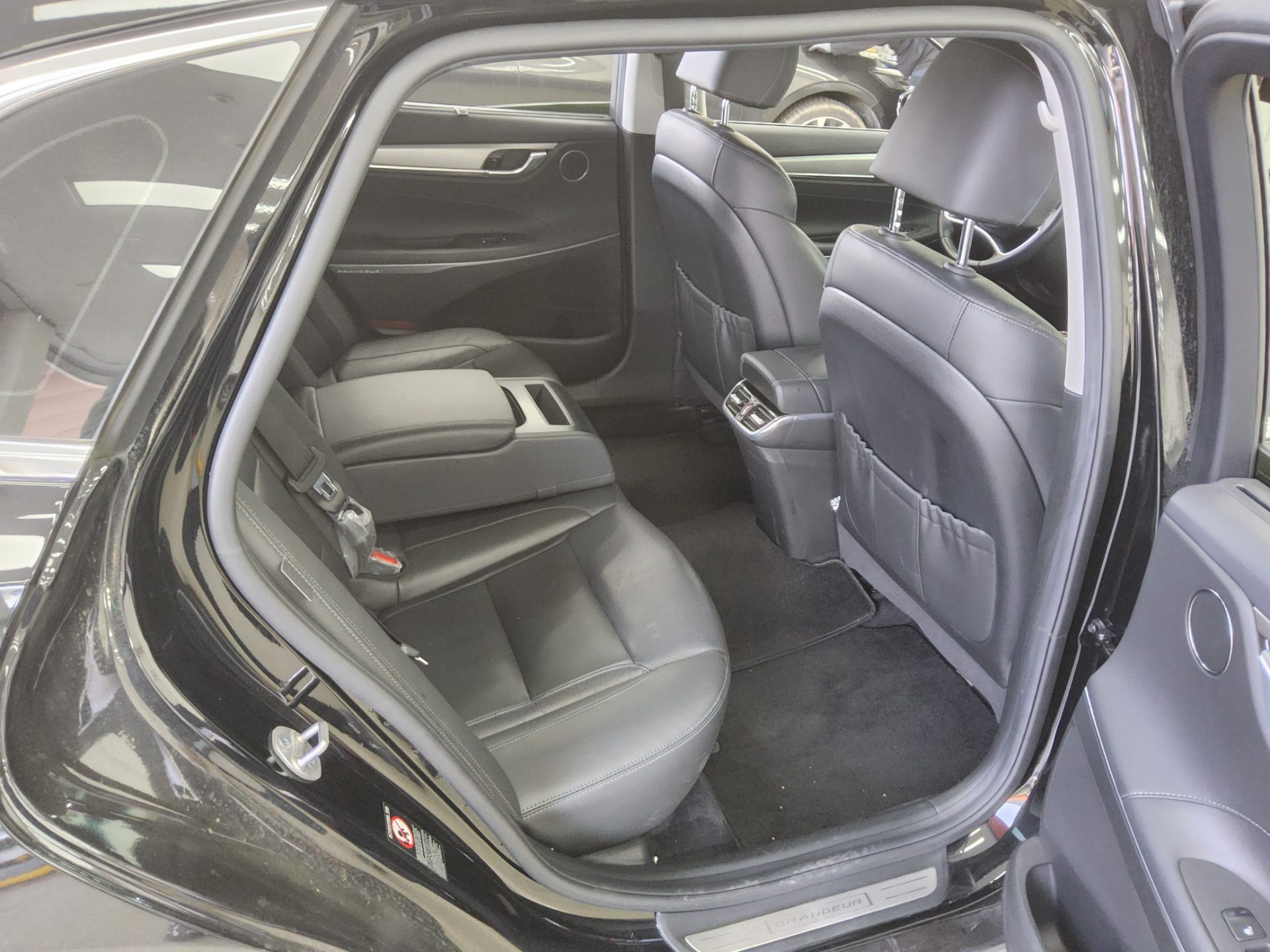 هيونداي جرانجر 2023 - صورة 12