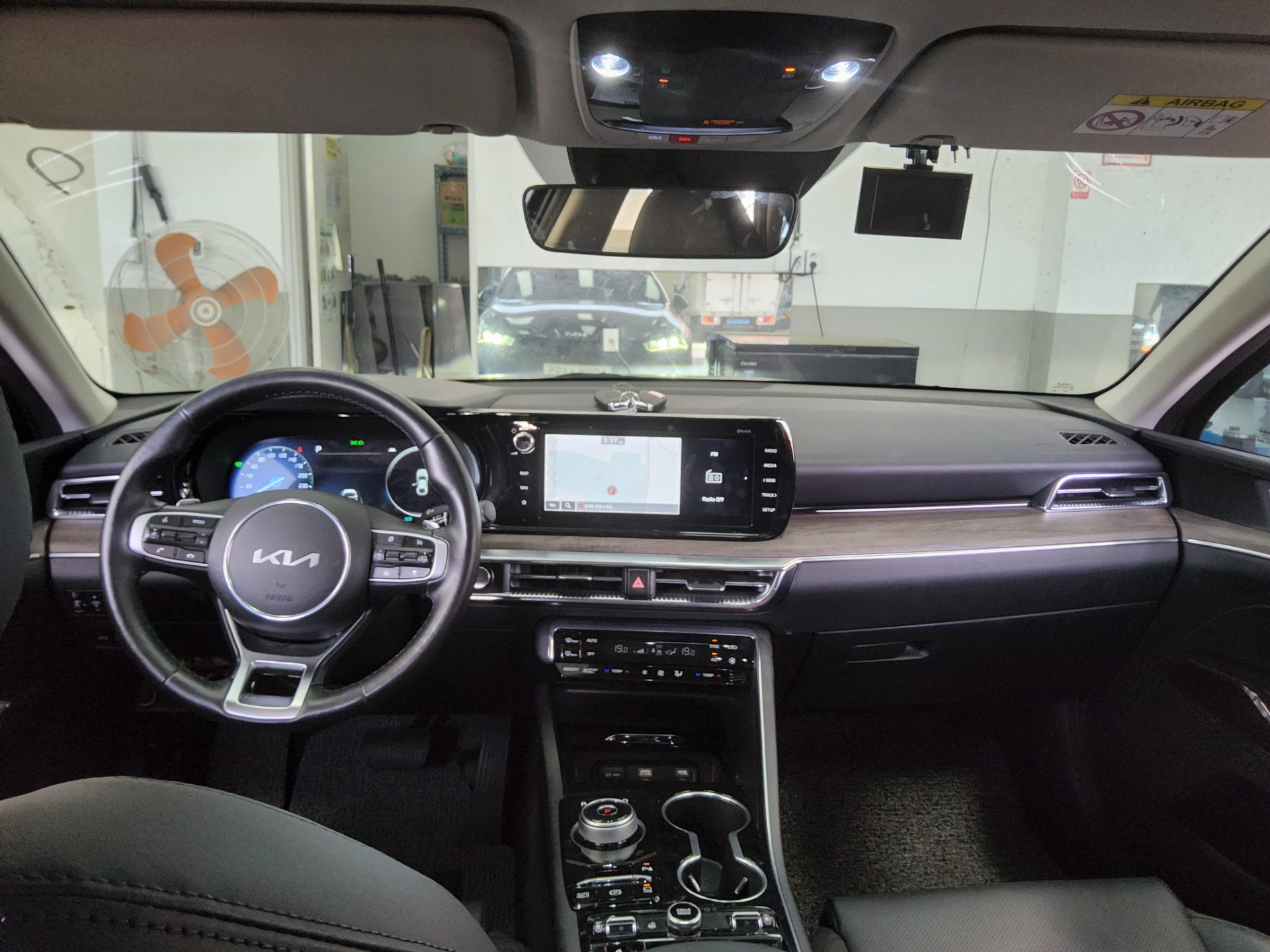 Kia K5 2023 - Image 10