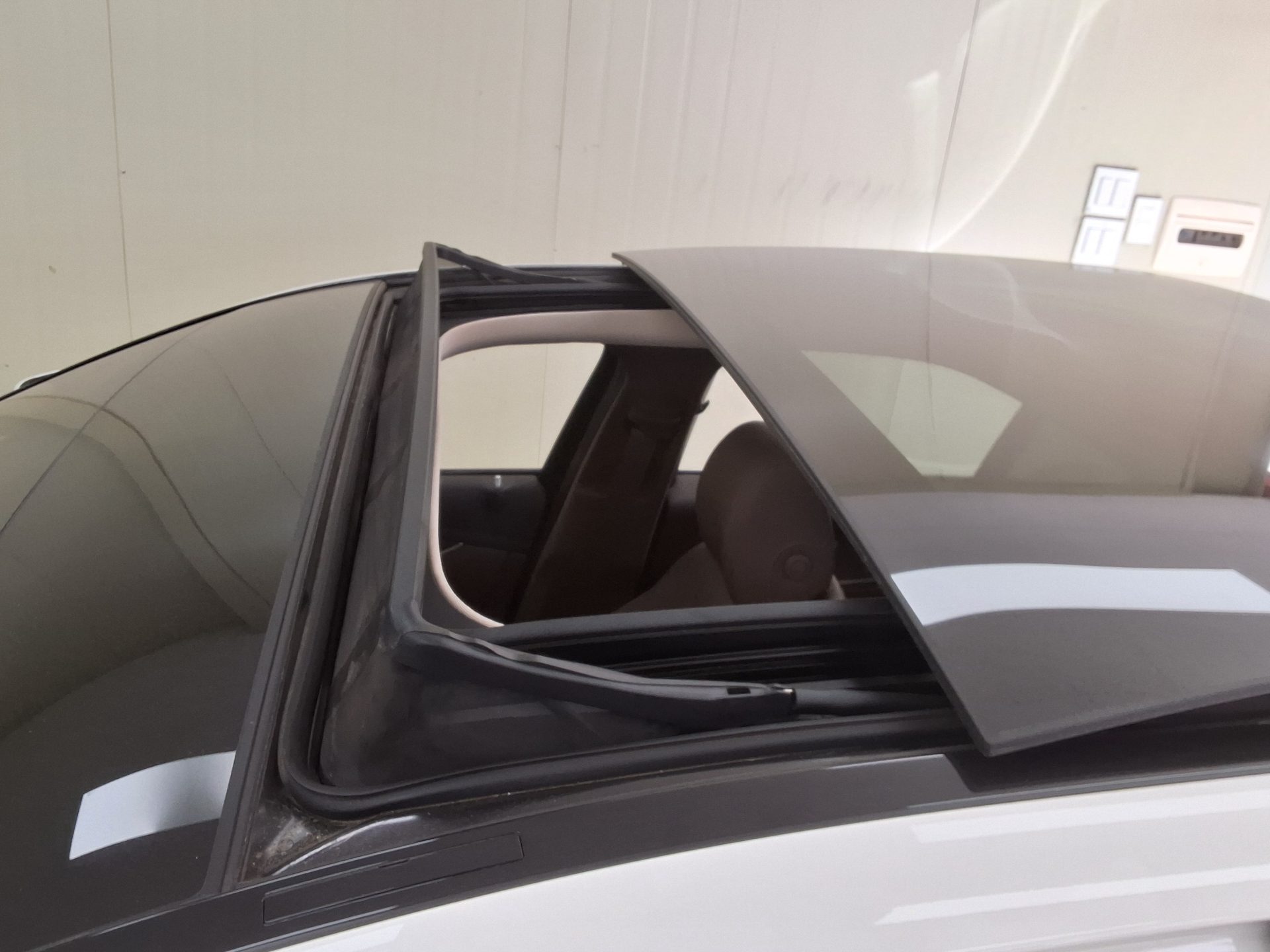 مرسيدس بنز إي كلاس 2019 - صورة 18