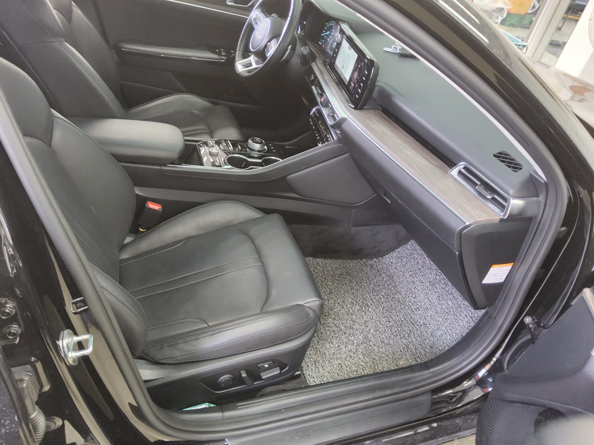 Kia K5 2023 - Image 13