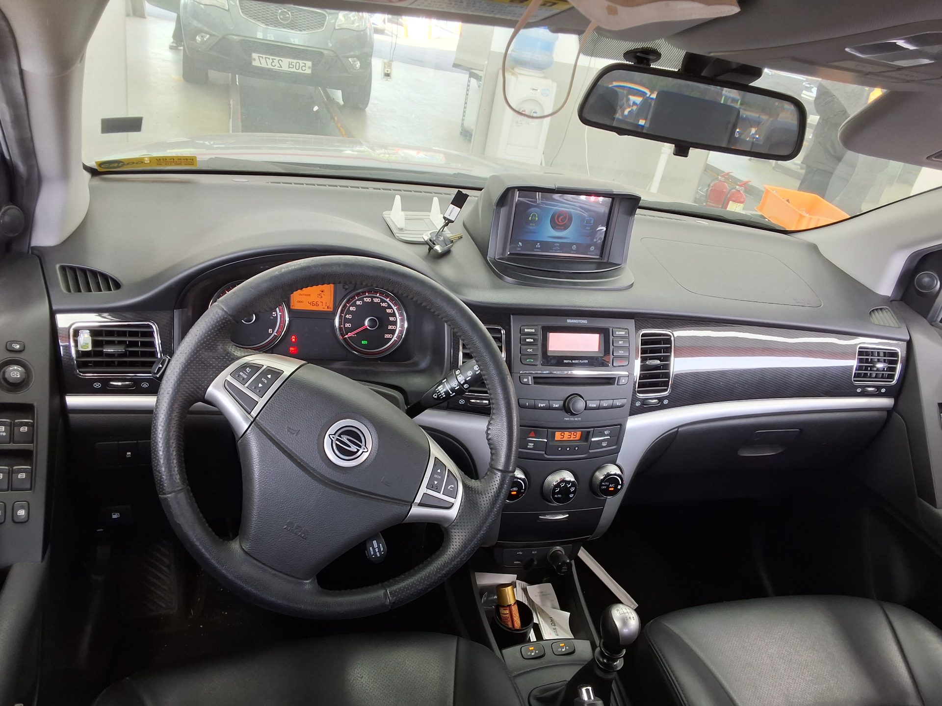 KG Mobility Korando 2013 - Image 10