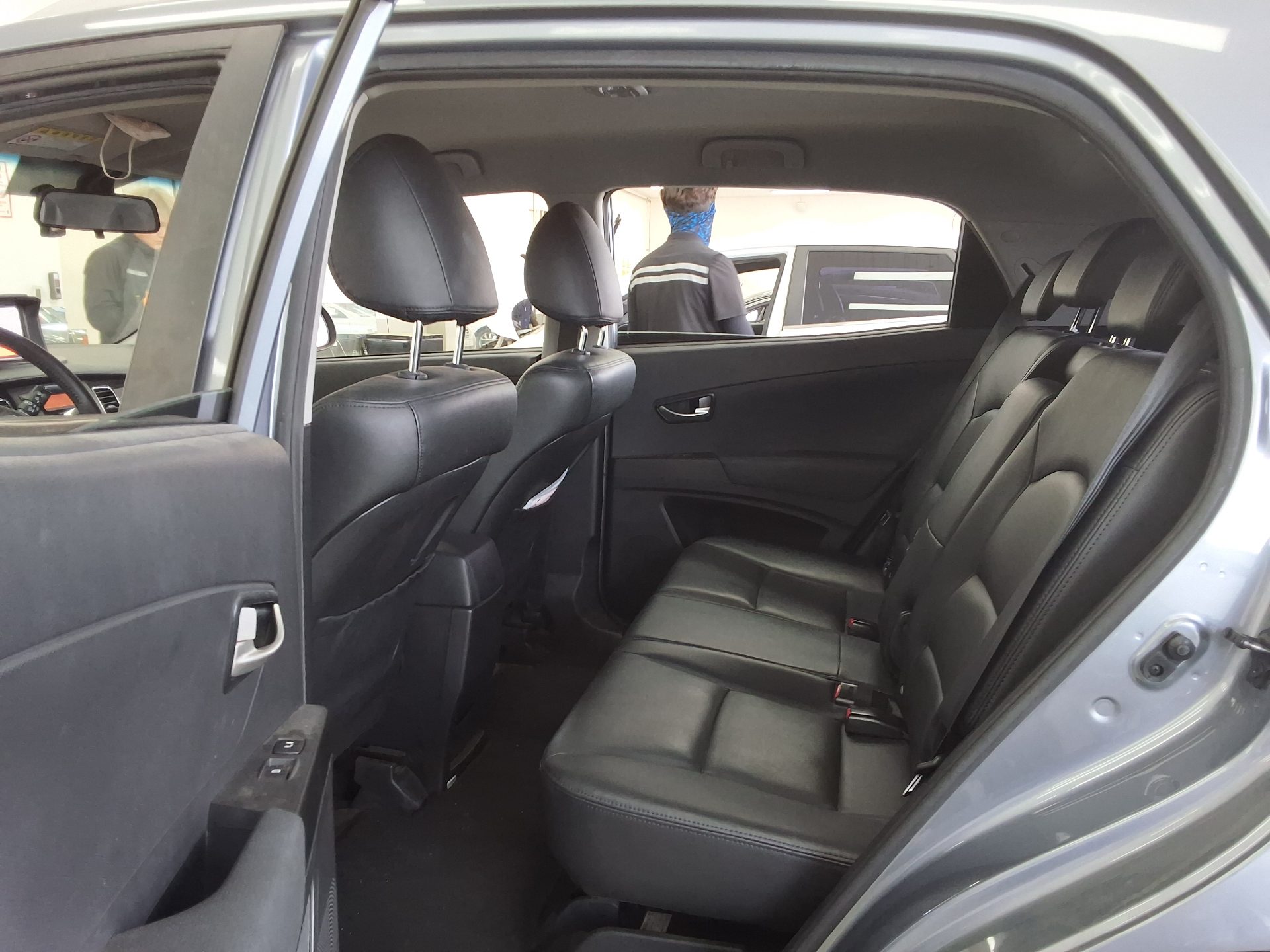 KG Mobility Korando 2013 - Image 11