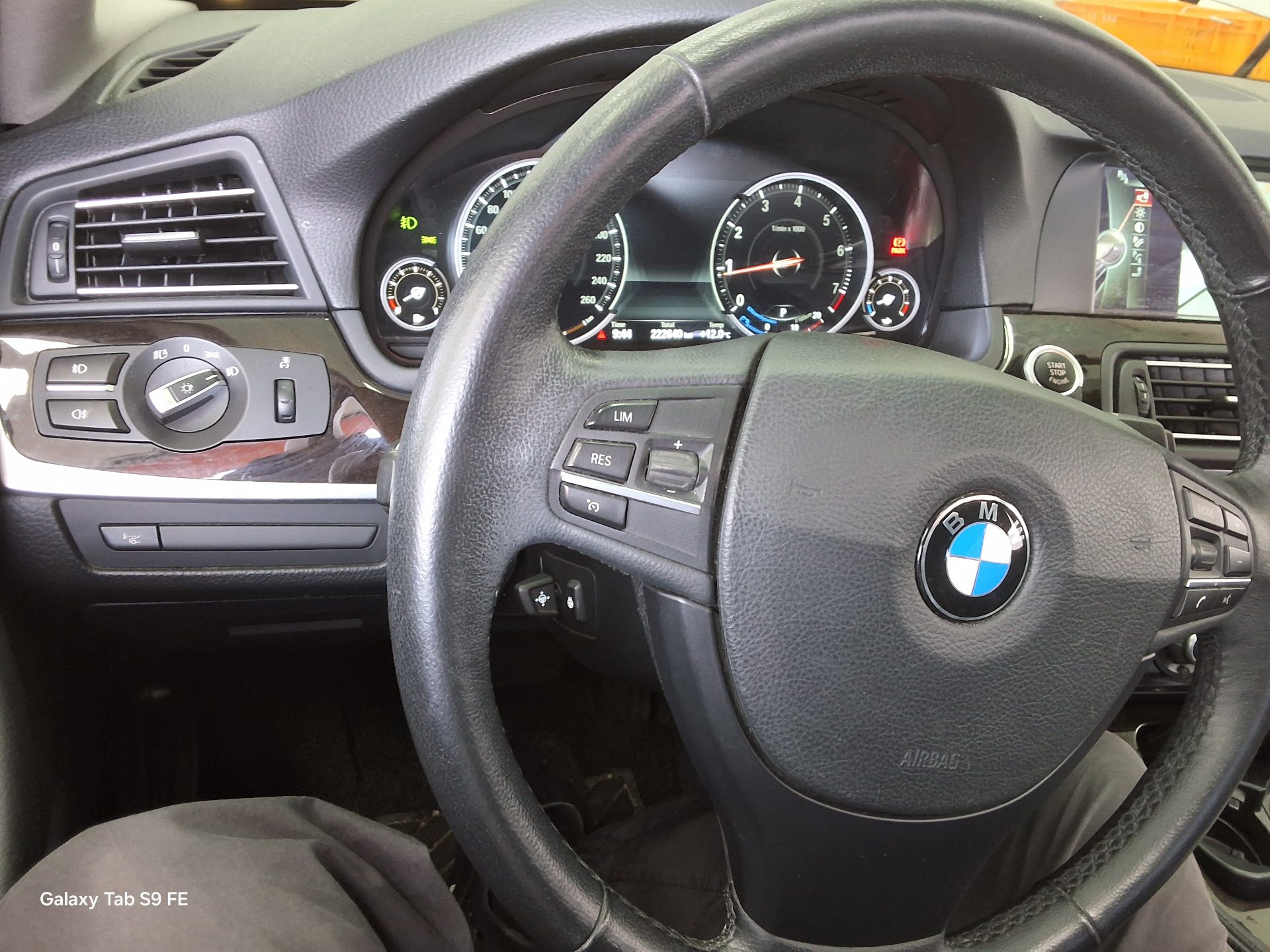 BMW 5 Series 2013 - Image 16