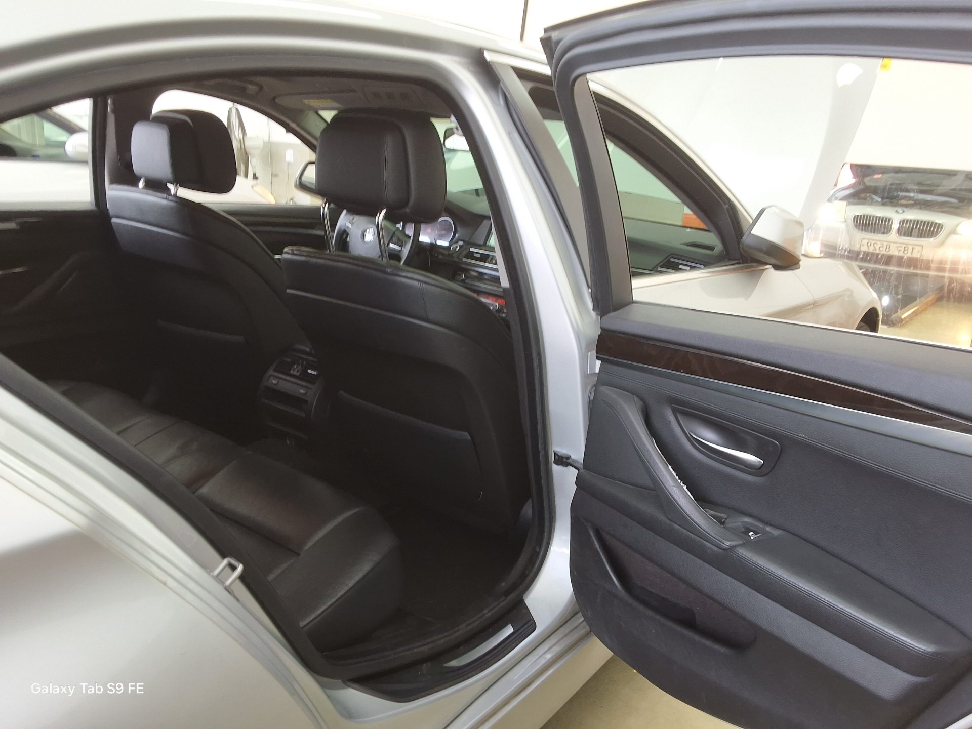 BMW 5 Series 2013 - Image 12