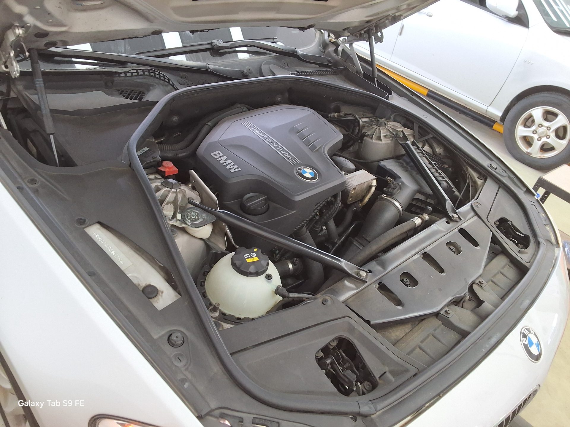 BMW 5 Series 2013 - Image 20