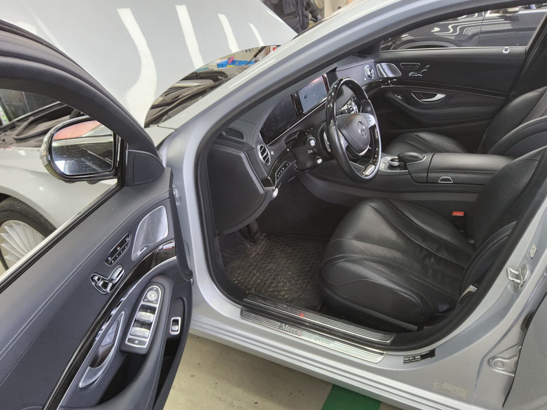 Mercedes-Benz S-Class - 9