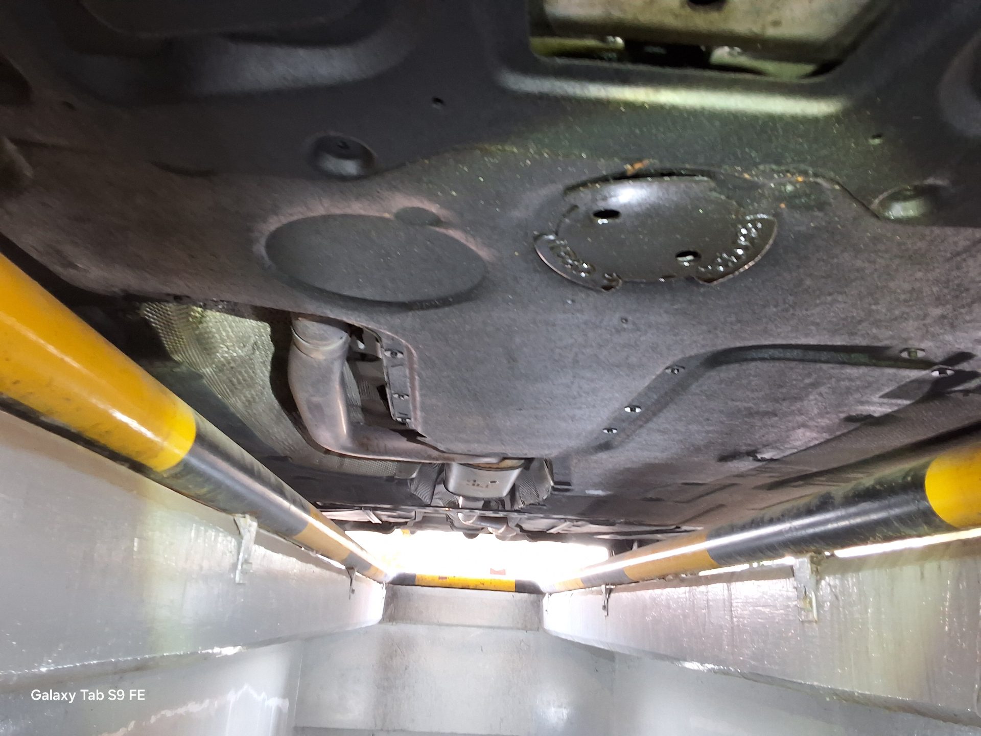 BMW 5 Series 2013 - Image 21