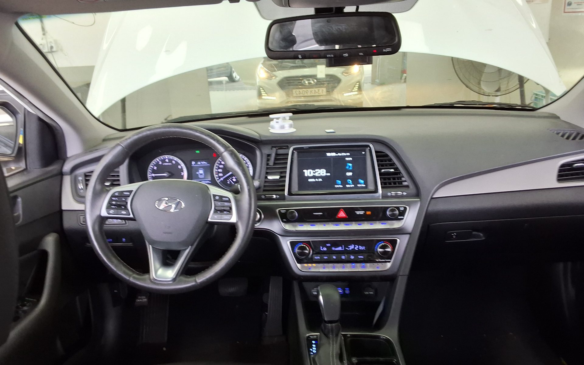 Hyundai Sonata 2018 - Image 10