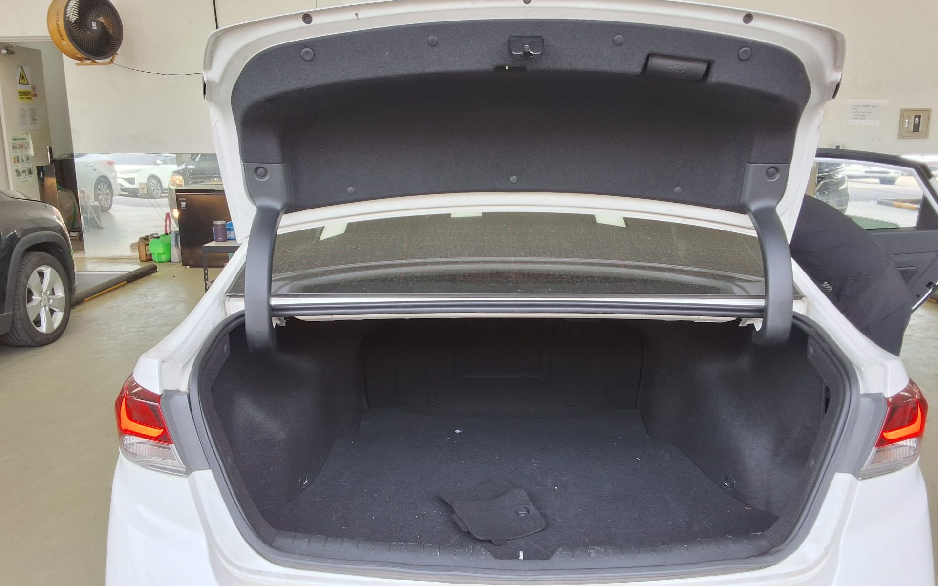 Hyundai Sonata 2018 - Image 14